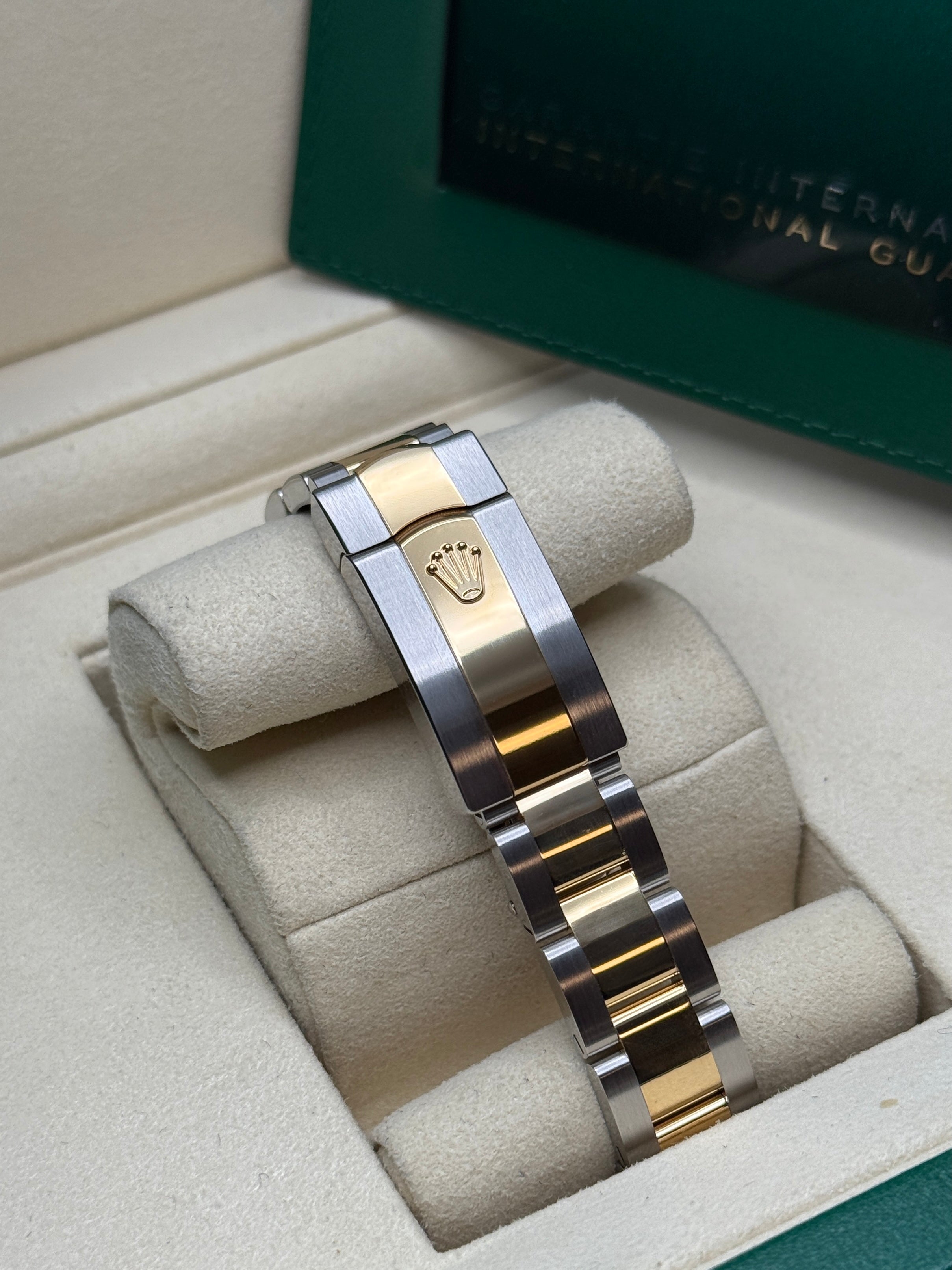 Datejust 31 Yellow Gold Two-Tone Dark Grey Roman Diamond Luxury Watch