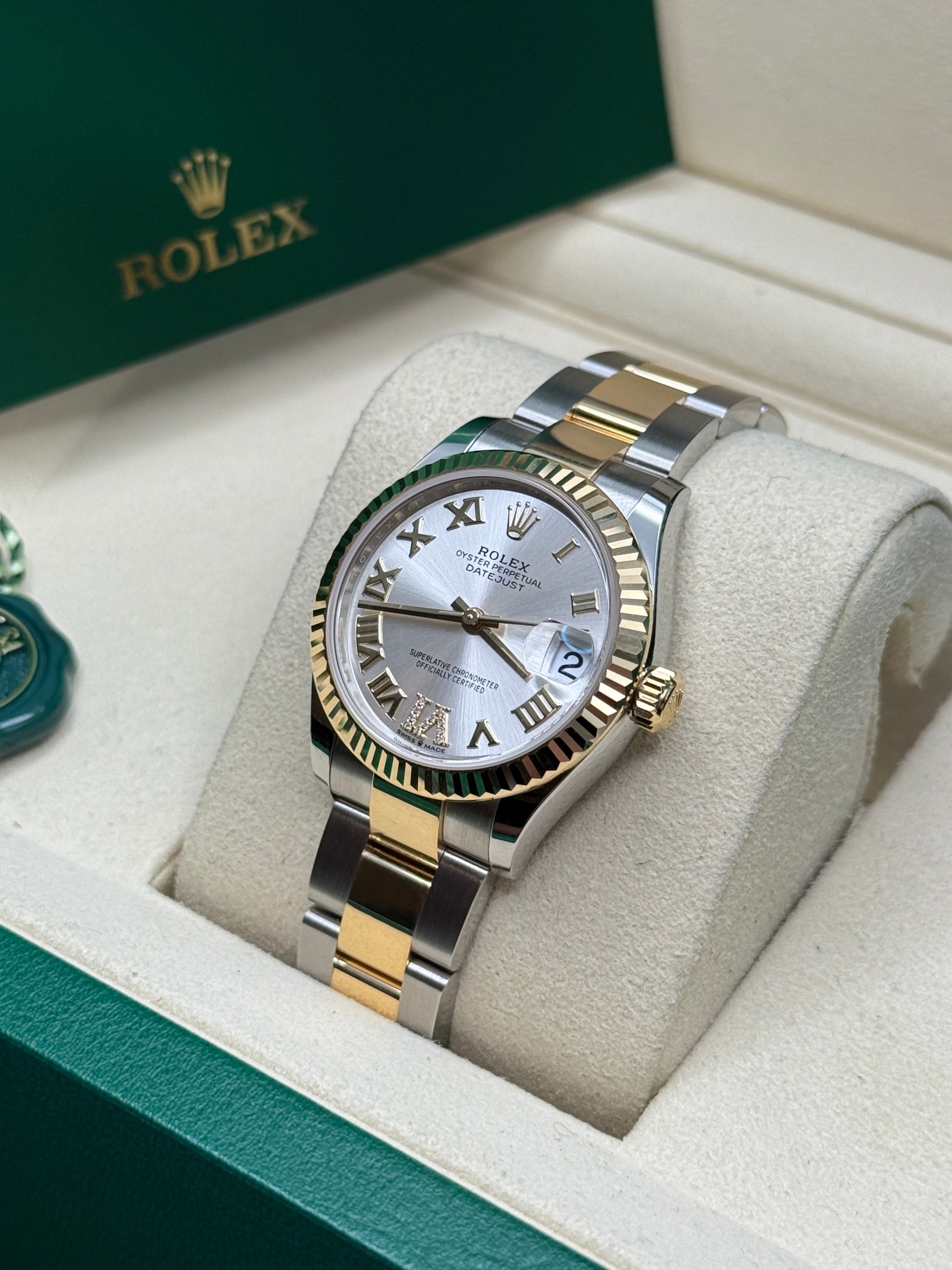 Datejust 31 Yellow Gold Two-Tone Silver Roman Diamond Luxury Watch