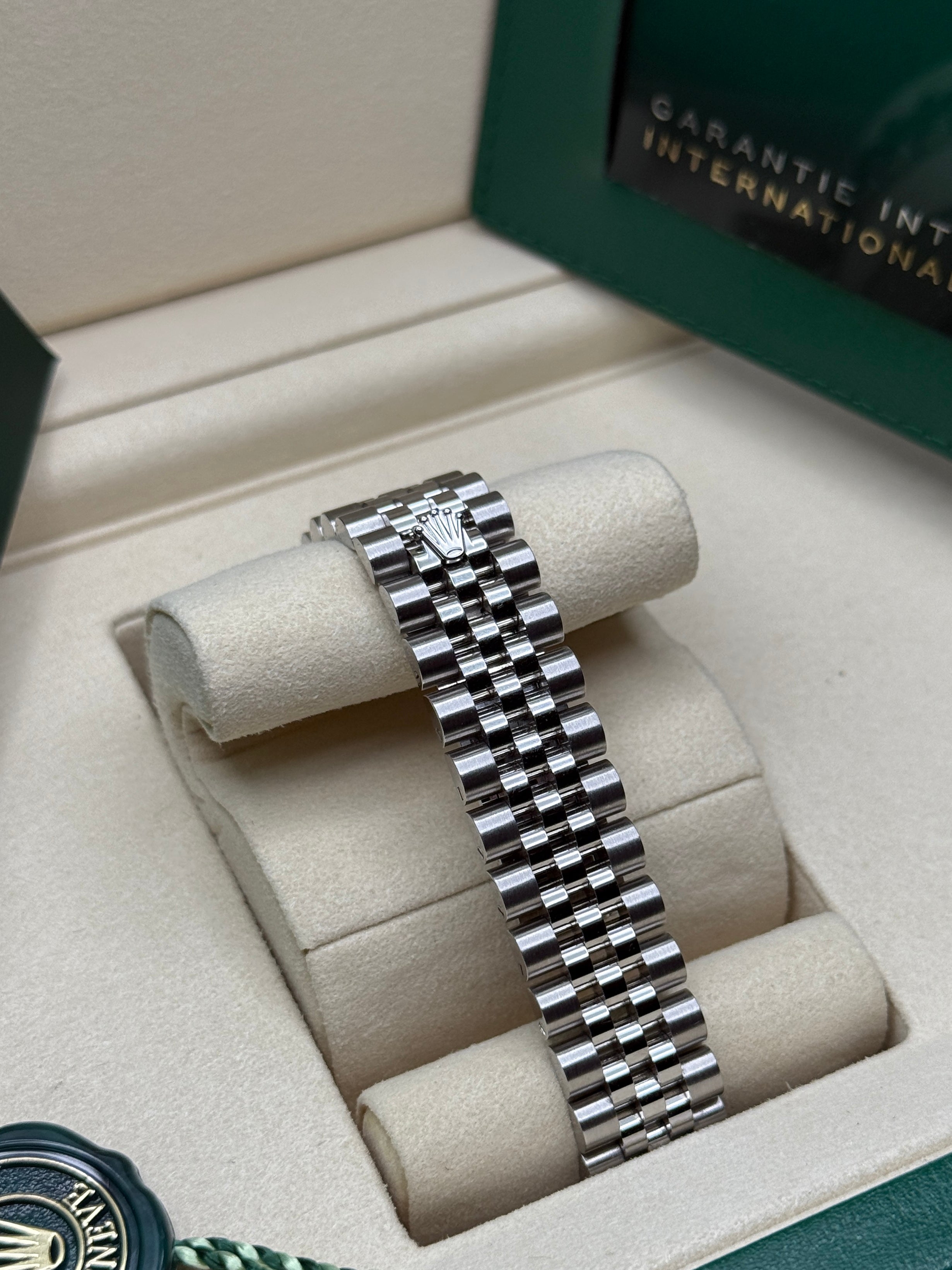 Datejust 31 Silver Diamond Luxury Watch