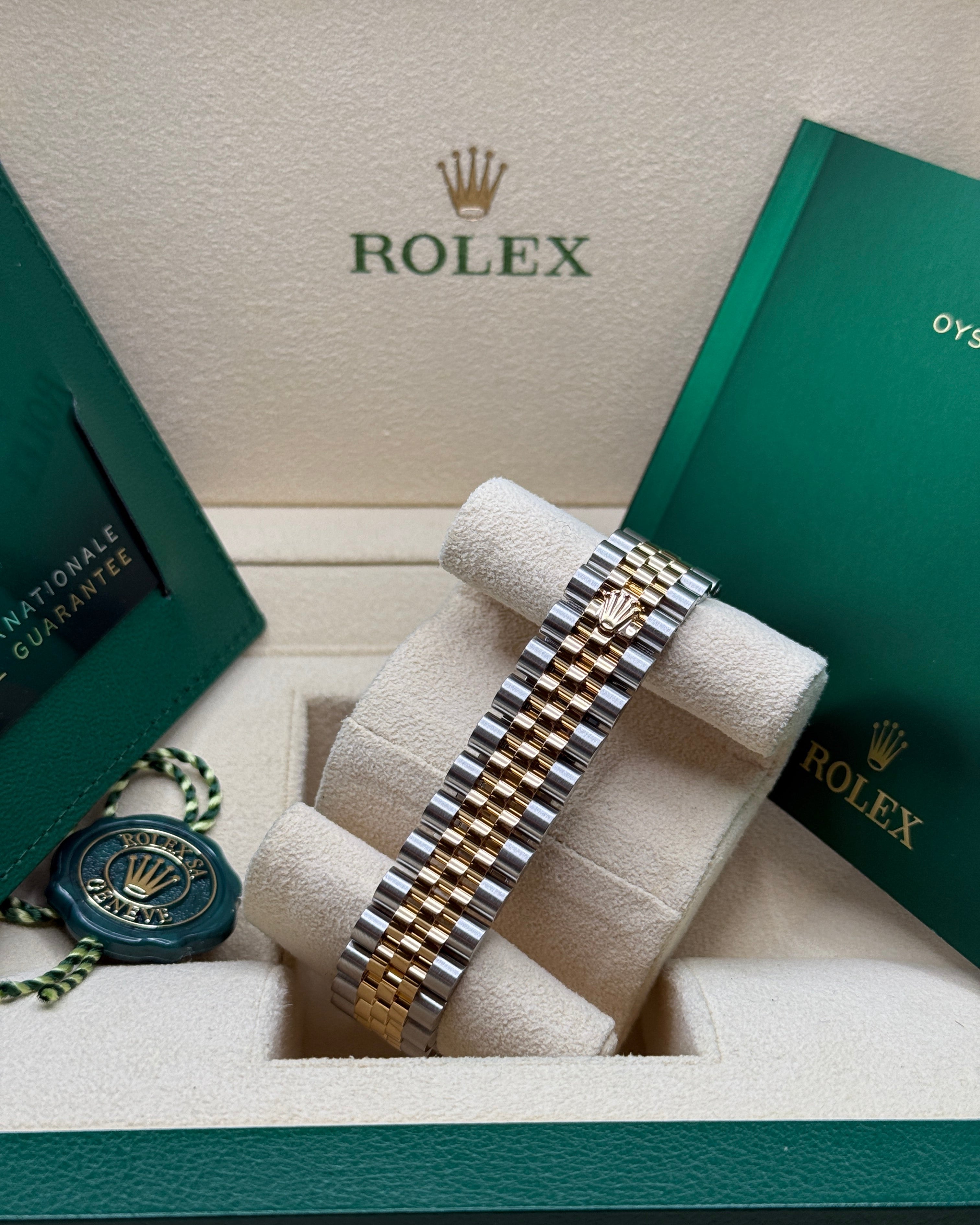 Datejust 31 Yellow Gold Two-Tone Black Mother of Pearl Diamond Luxury Watch