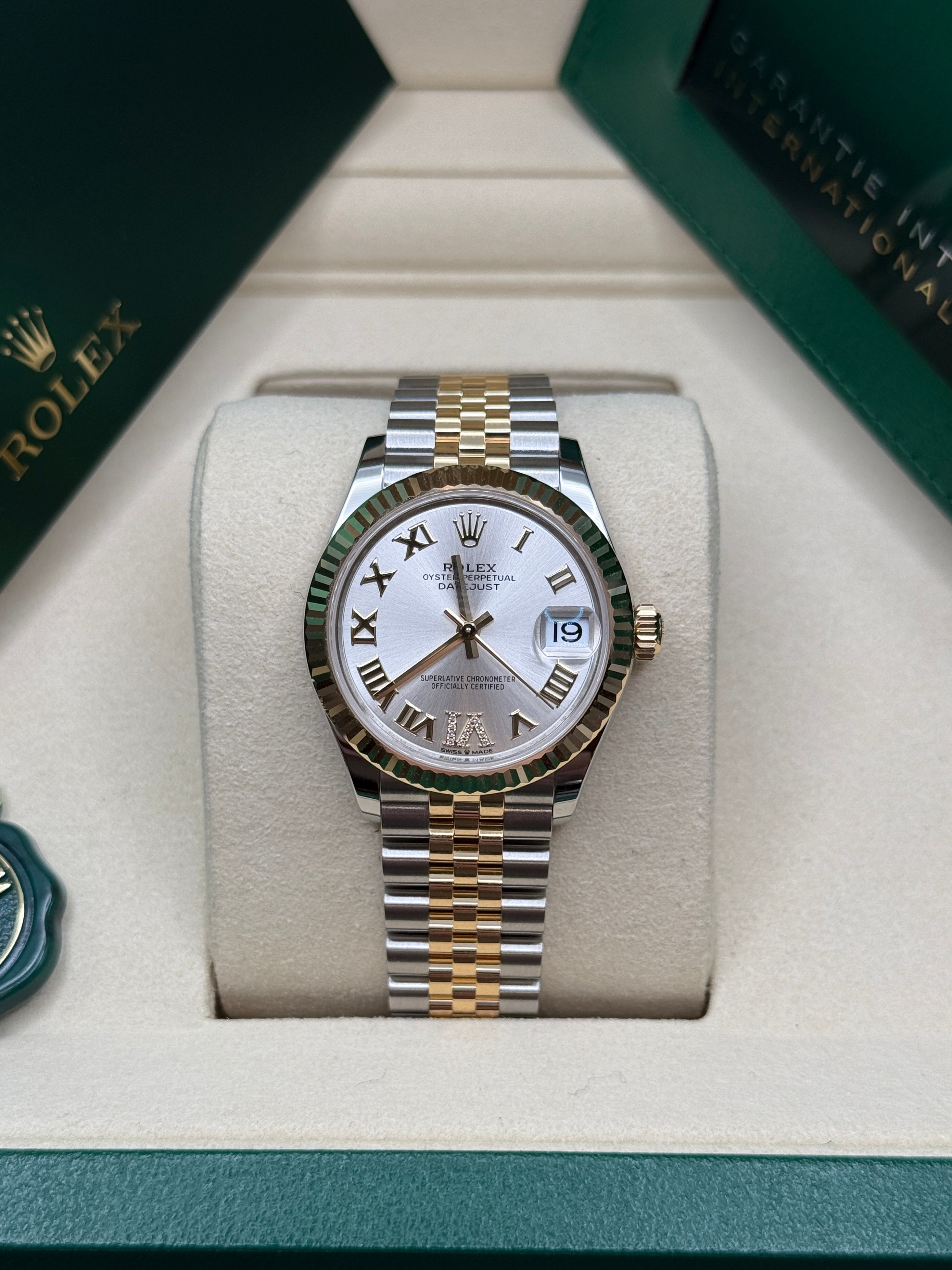 Datejust 31 Yellow Gold Two-Tone Silver Roman Diamond Luxury Watch