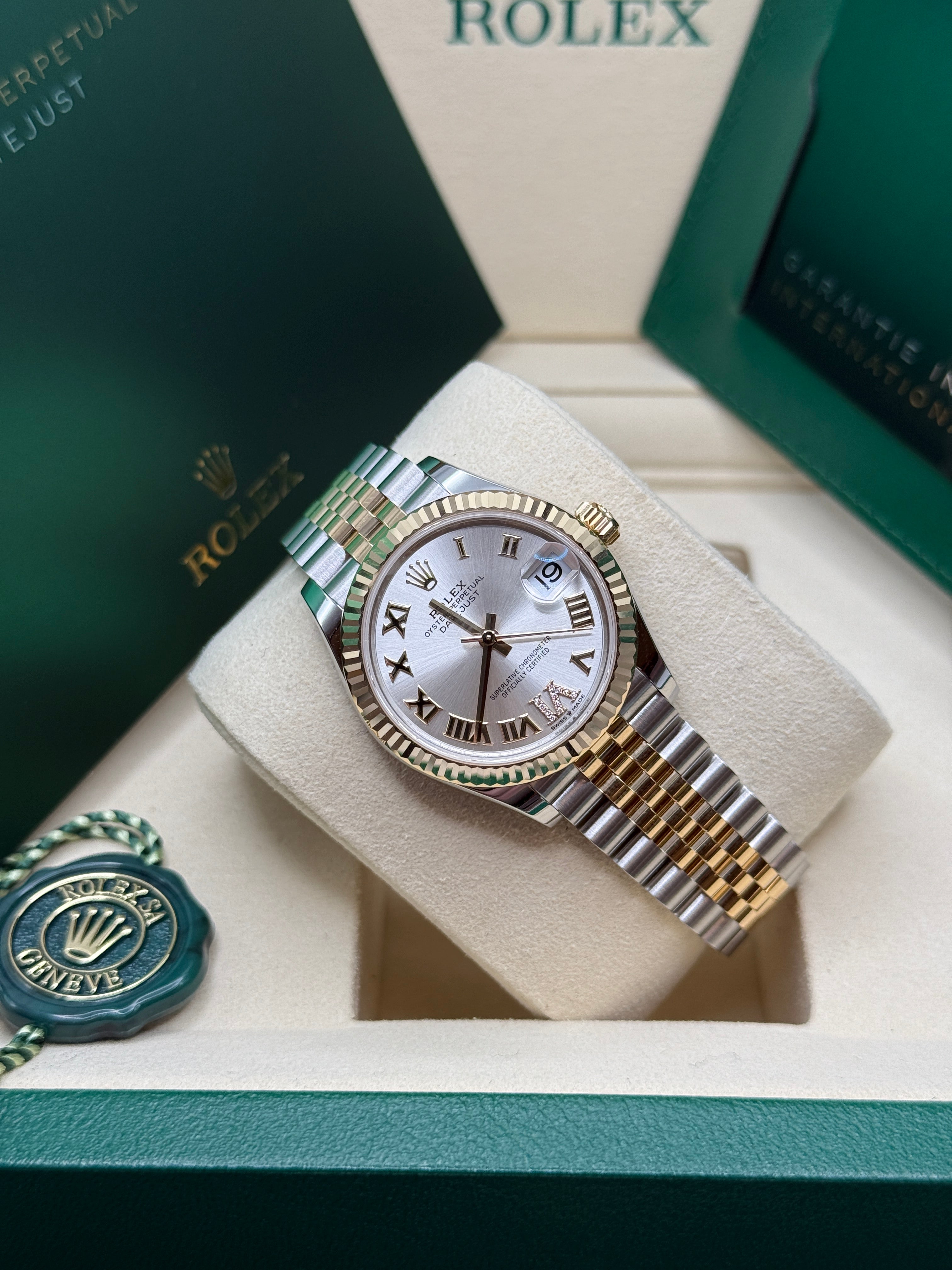 Datejust 31 Yellow Gold Two-Tone Silver Roman Diamond Luxury Watch