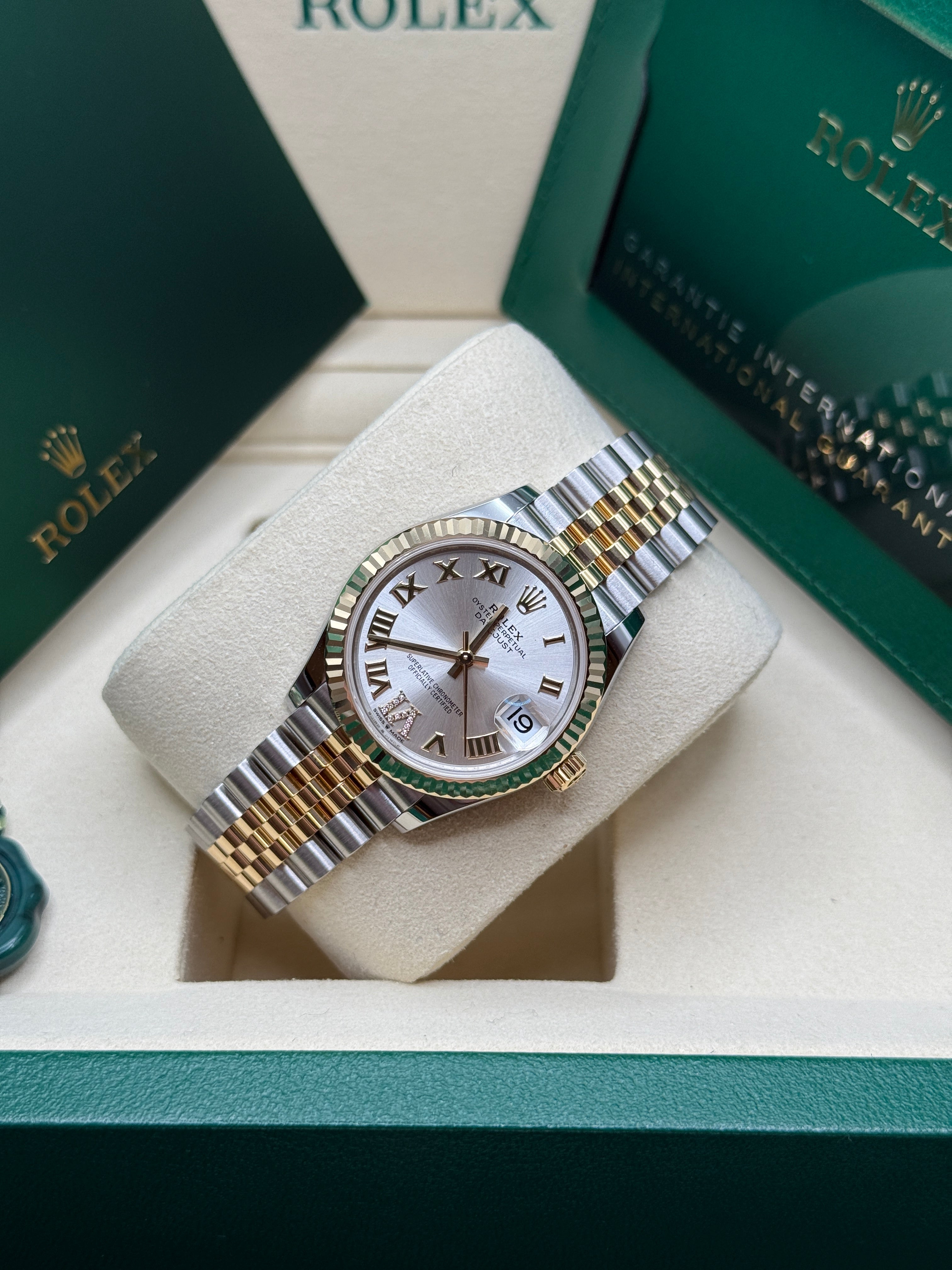 Datejust 31 Yellow Gold Two-Tone Silver Roman Diamond Luxury Watch