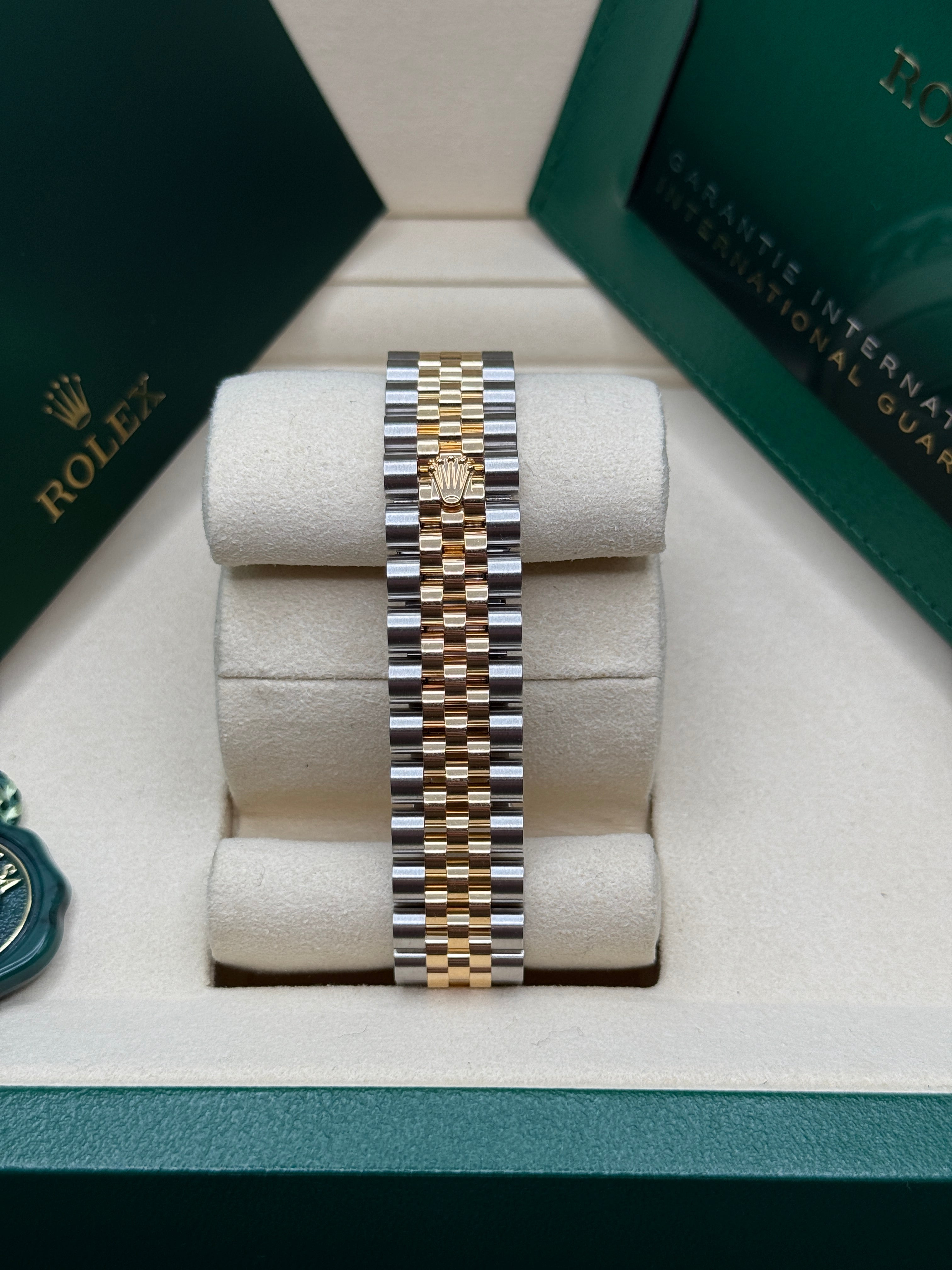 Datejust 31 Yellow Gold Two-Tone Silver Roman Diamond Luxury Watch