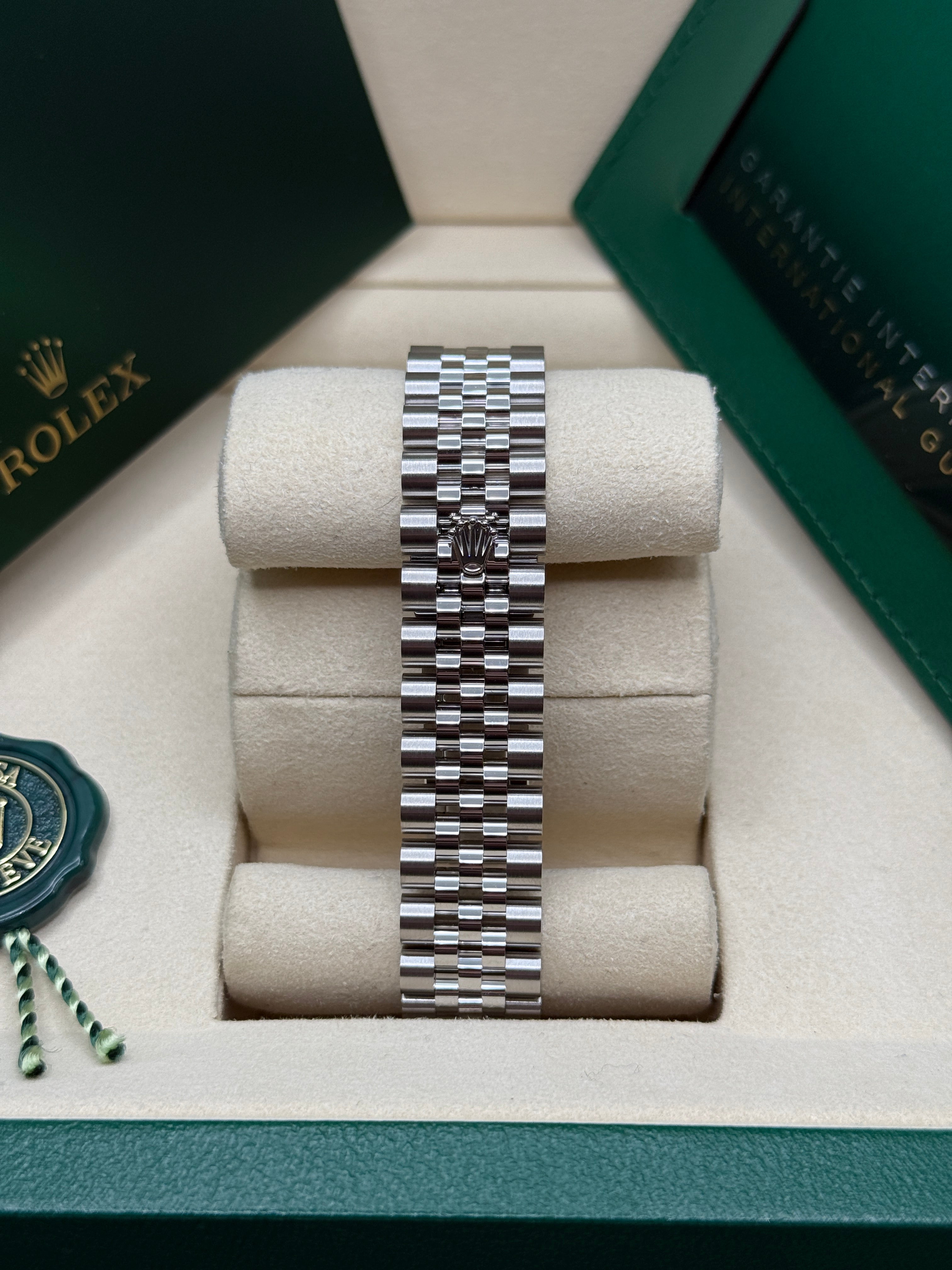 Datejust 31 Pink Roman Diamond Luxury Watch