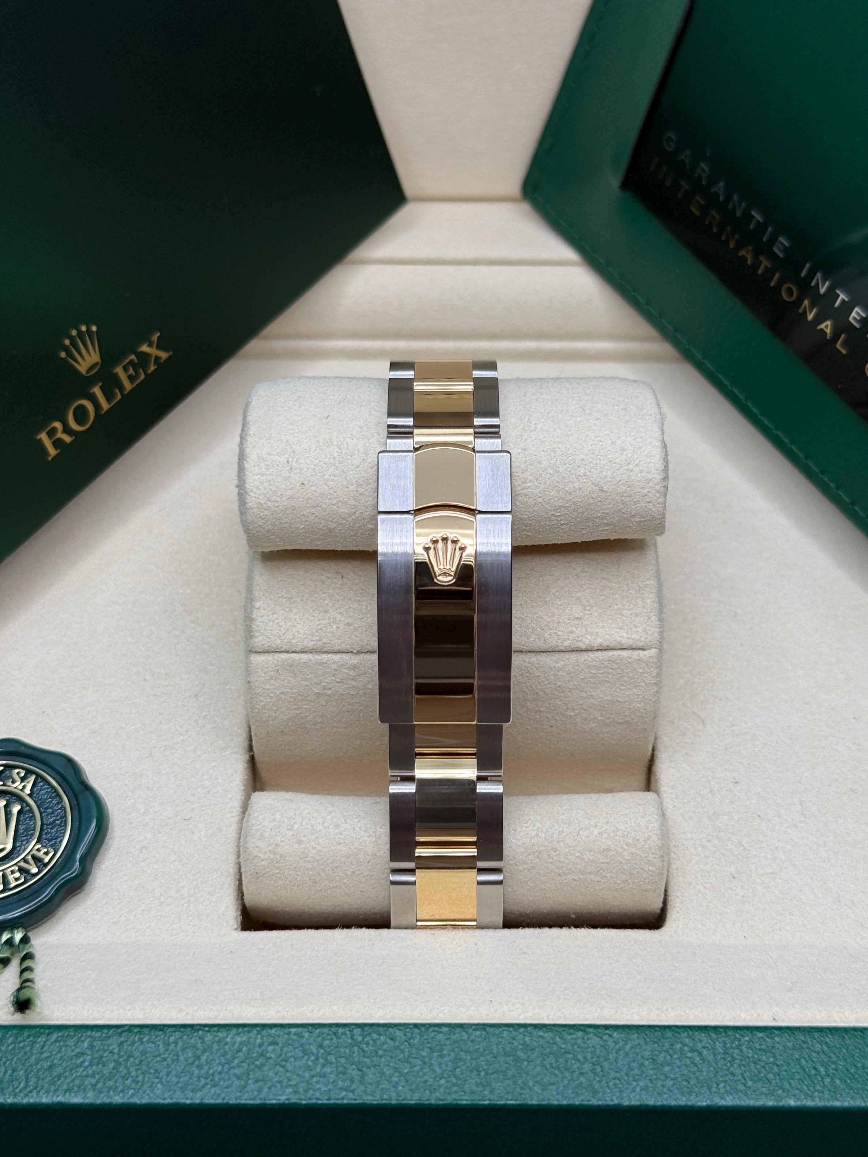 Datejust 31 Yellow Gold Two-Tone Silver Roman Diamond Luxury Watch