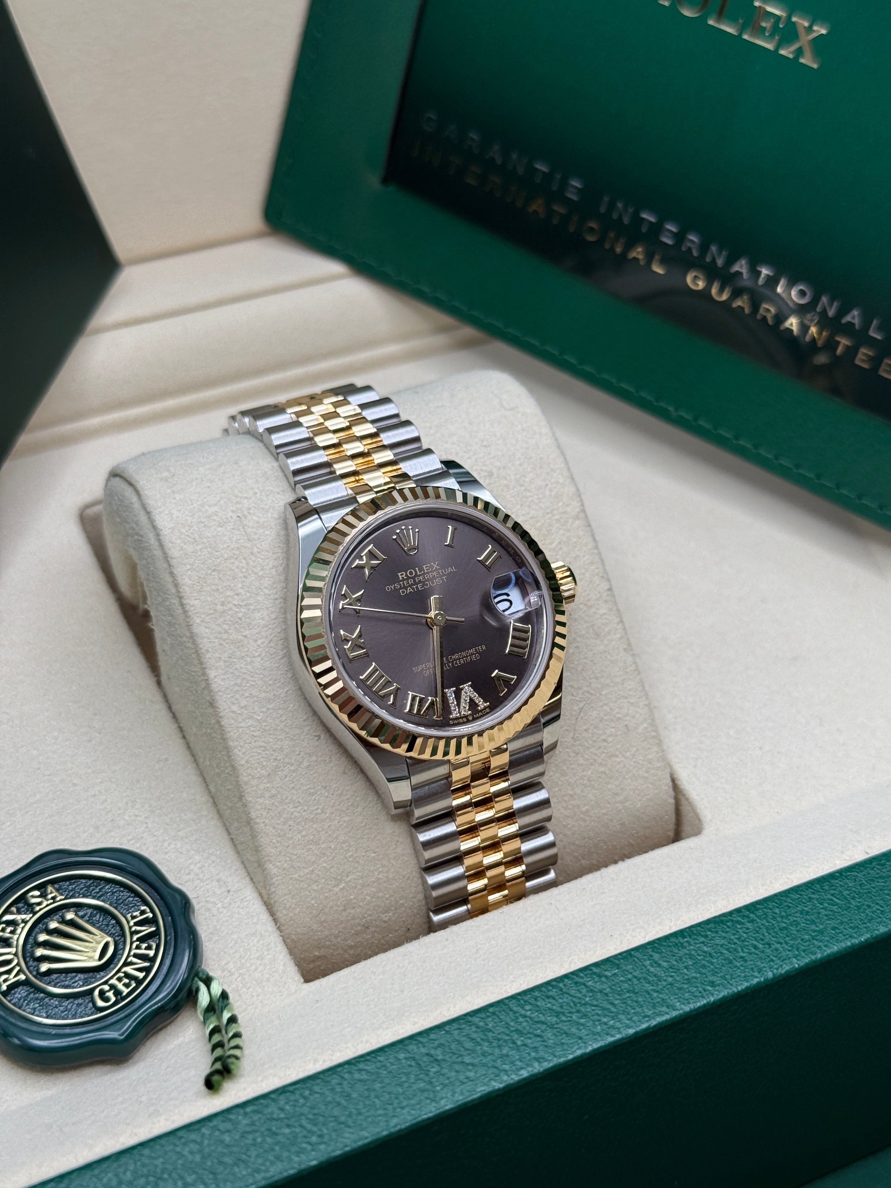 Datejust 31 Yellow Gold Two-Tone Dark Grey Roman Diamond Luxury Watch