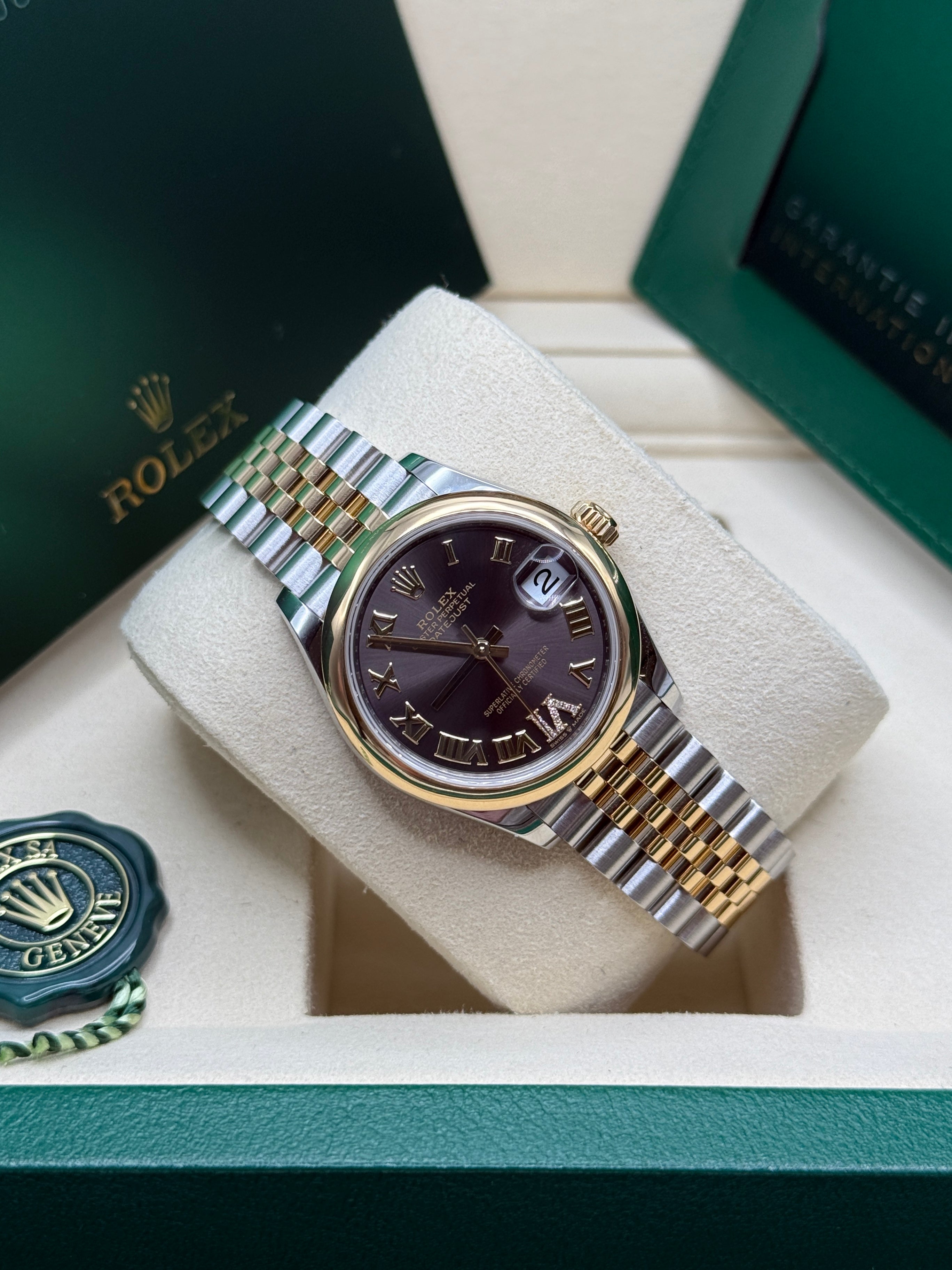 Datejust 31 Yellow Gold Two-Tone Black Dark Grey Roman Diamond Luxury Watch