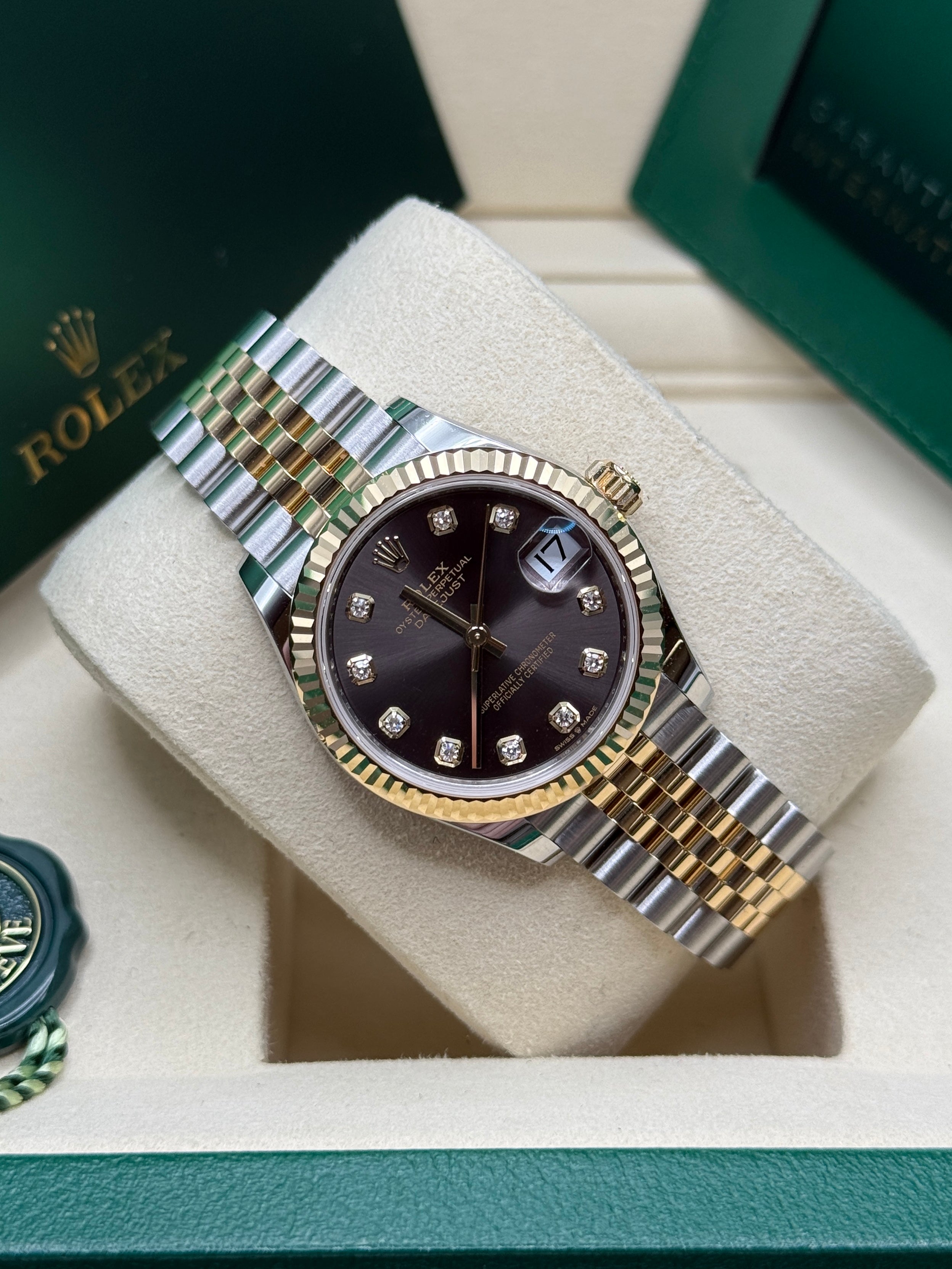 Datejust 31 Yellow Gold Two-Tone Dark Grey Diamond Luxury Watch