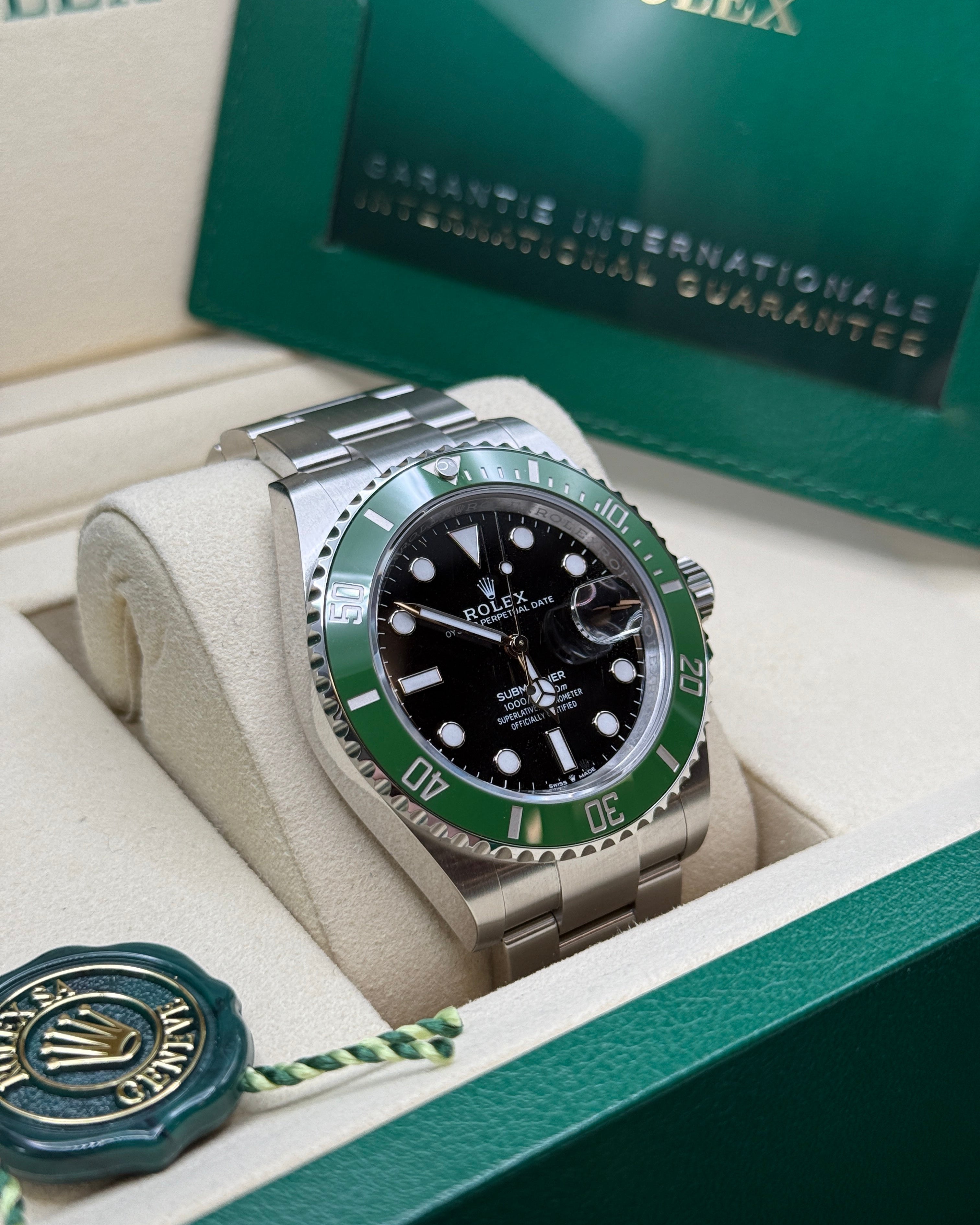 Submariner Date Green Luxury Watch