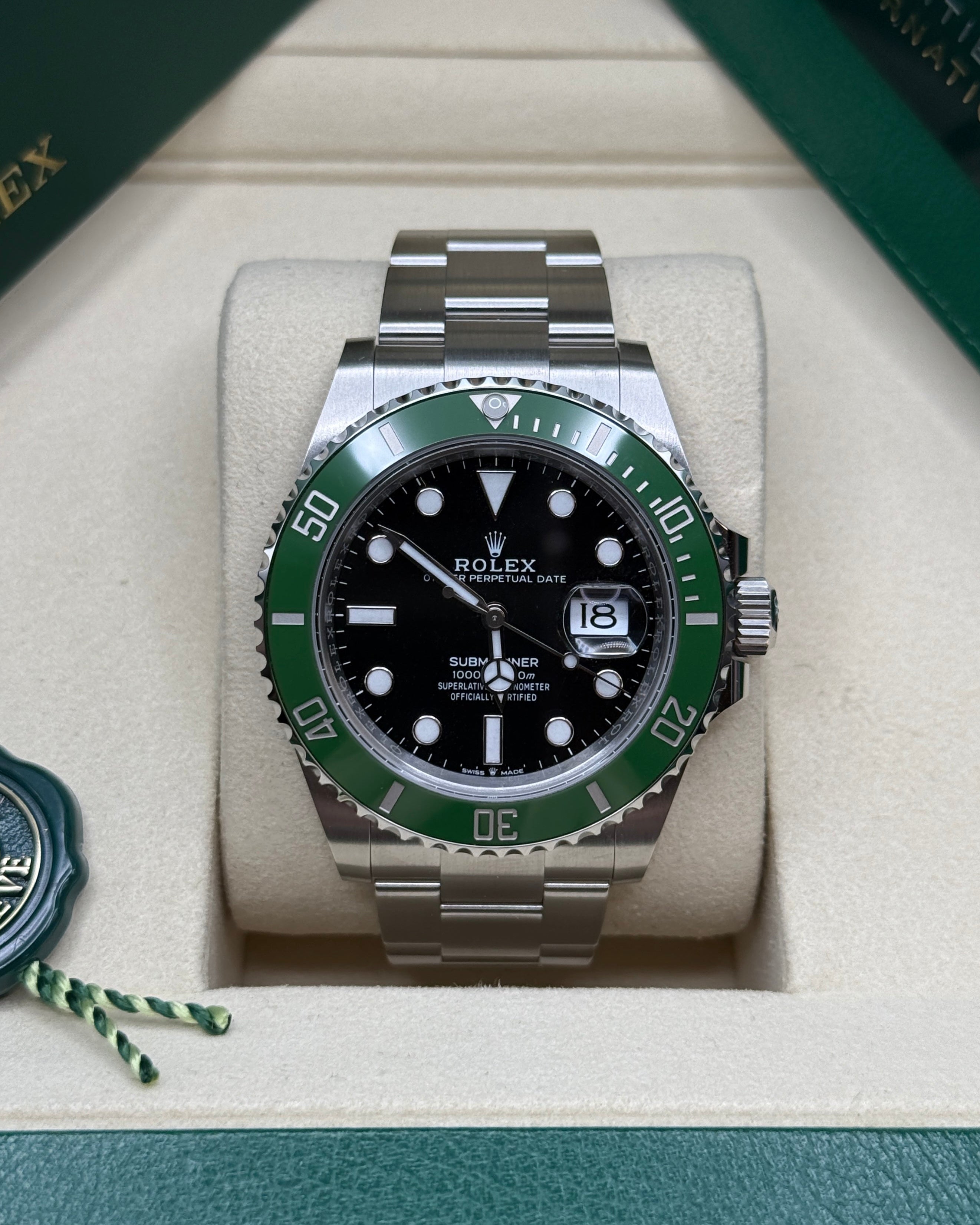 Submariner Date Green Luxury Watch