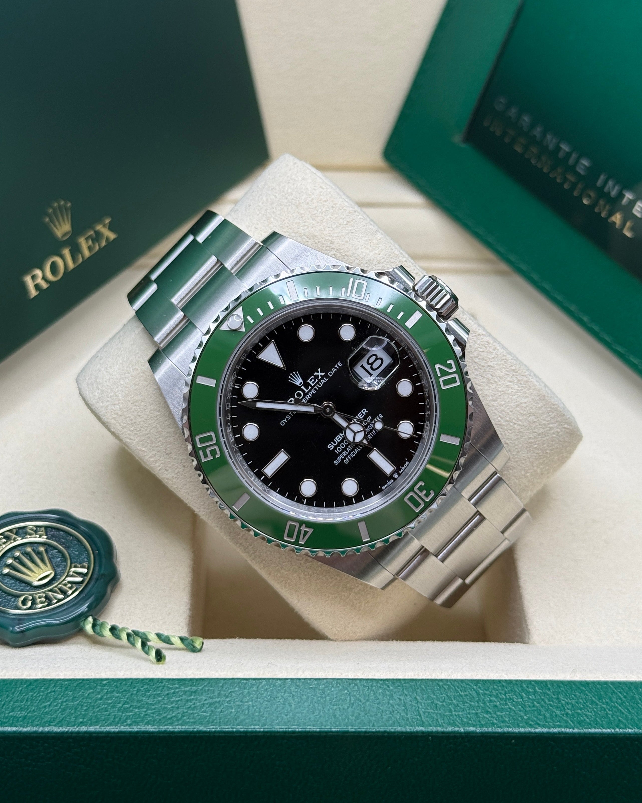 Submariner Date Green Luxury Watch