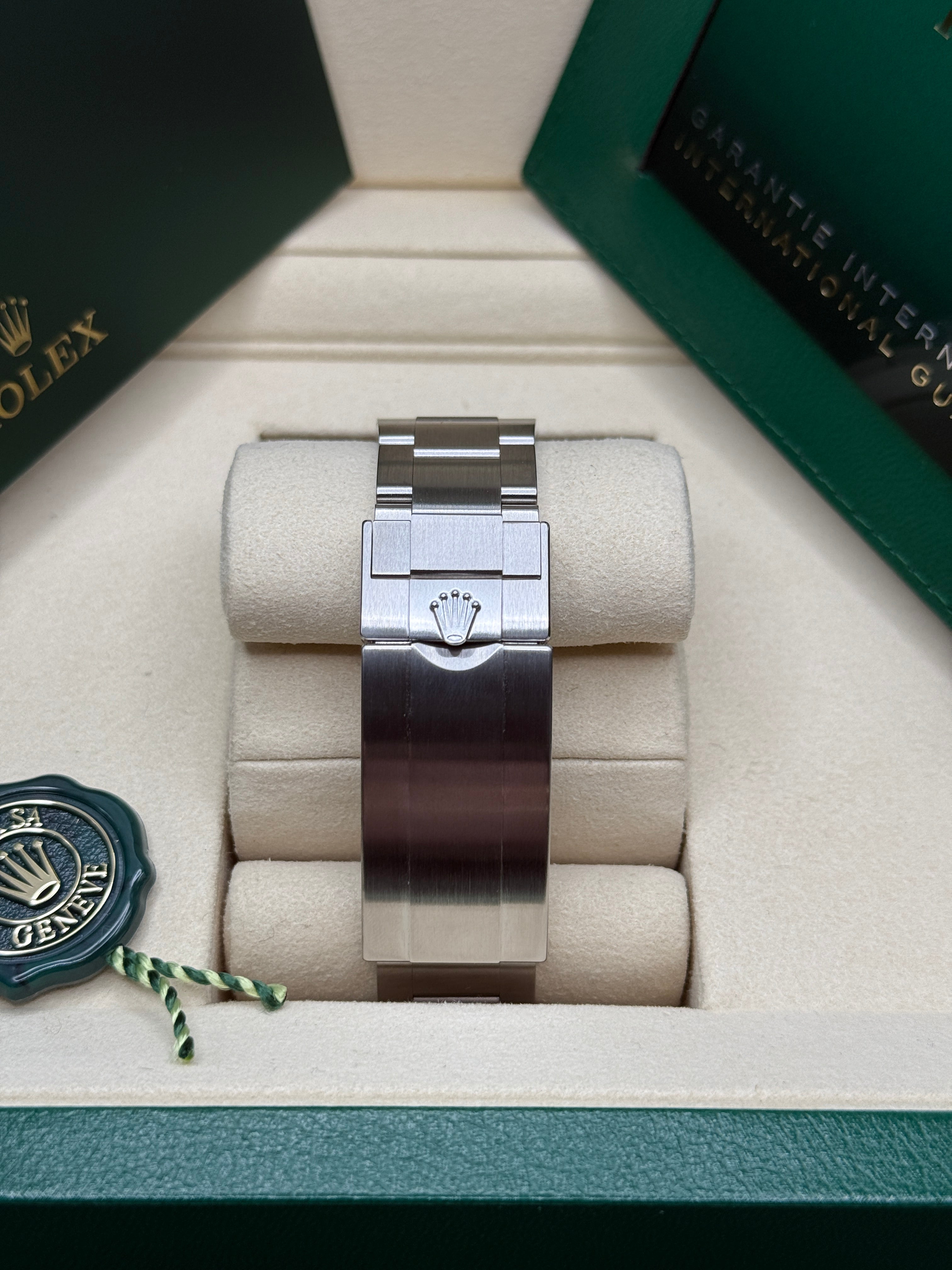 Submariner Date Green Luxury Watch