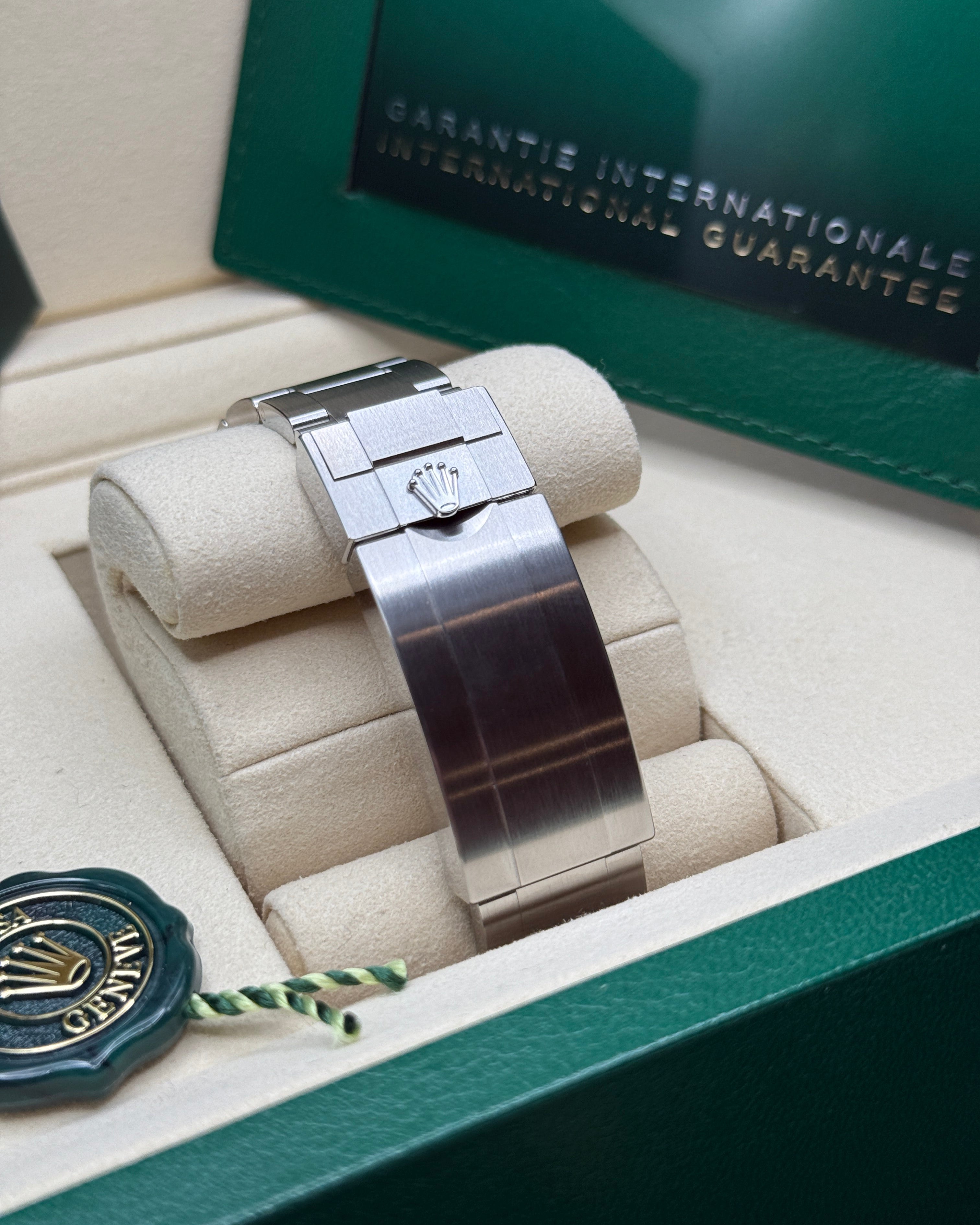 Submariner Date Green Luxury Watch