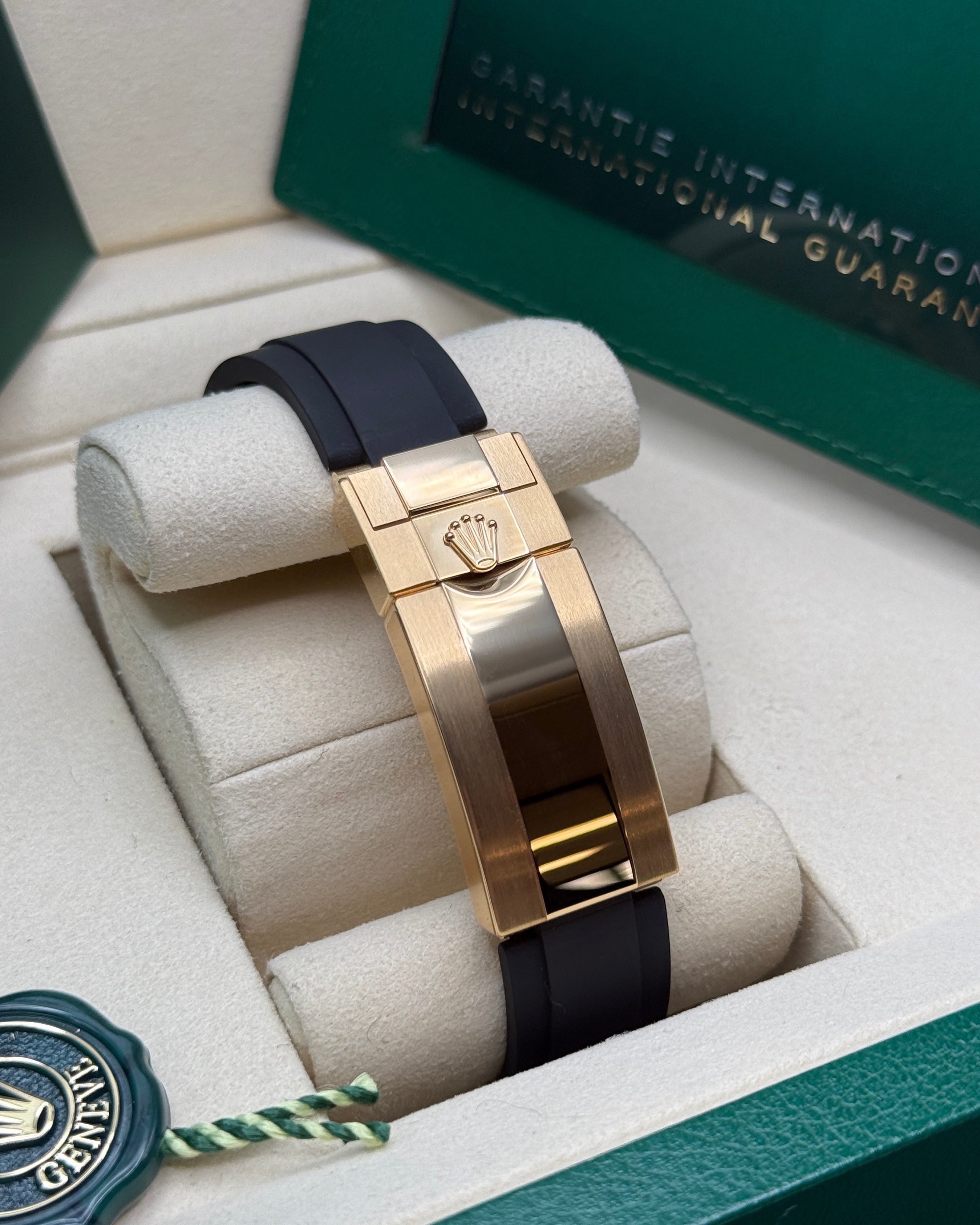 Cosmograph Daytona Oysterflex Black Luxury Watch
