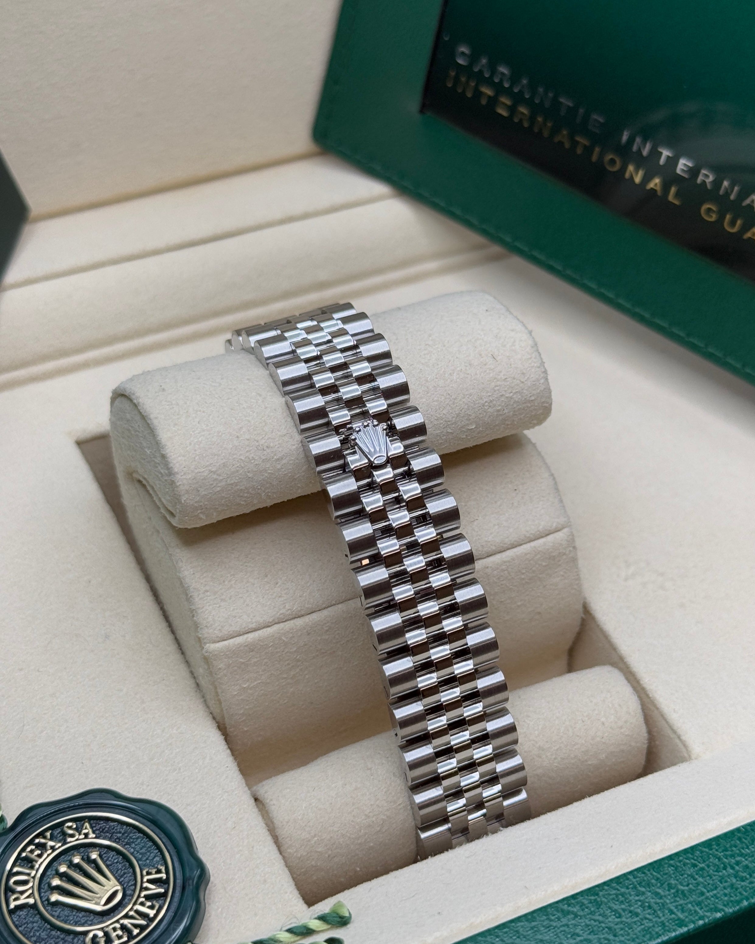 Datejust 31 Azzurro Blue Floral-Motif Diamond Luxury Watch