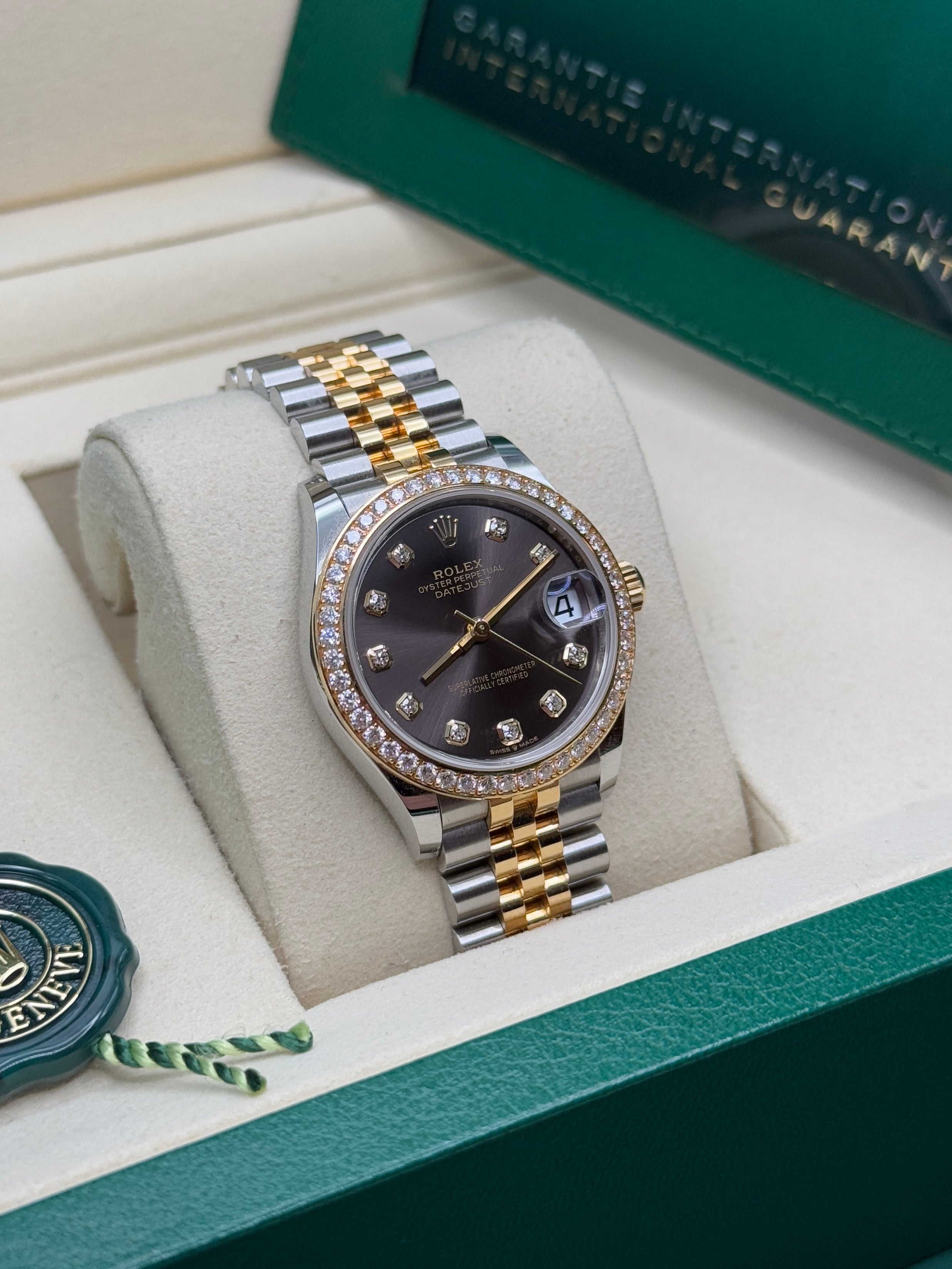 Datejust 31 Yellow Gold Two-Tone Dark Grey Diamond Luxury Watch