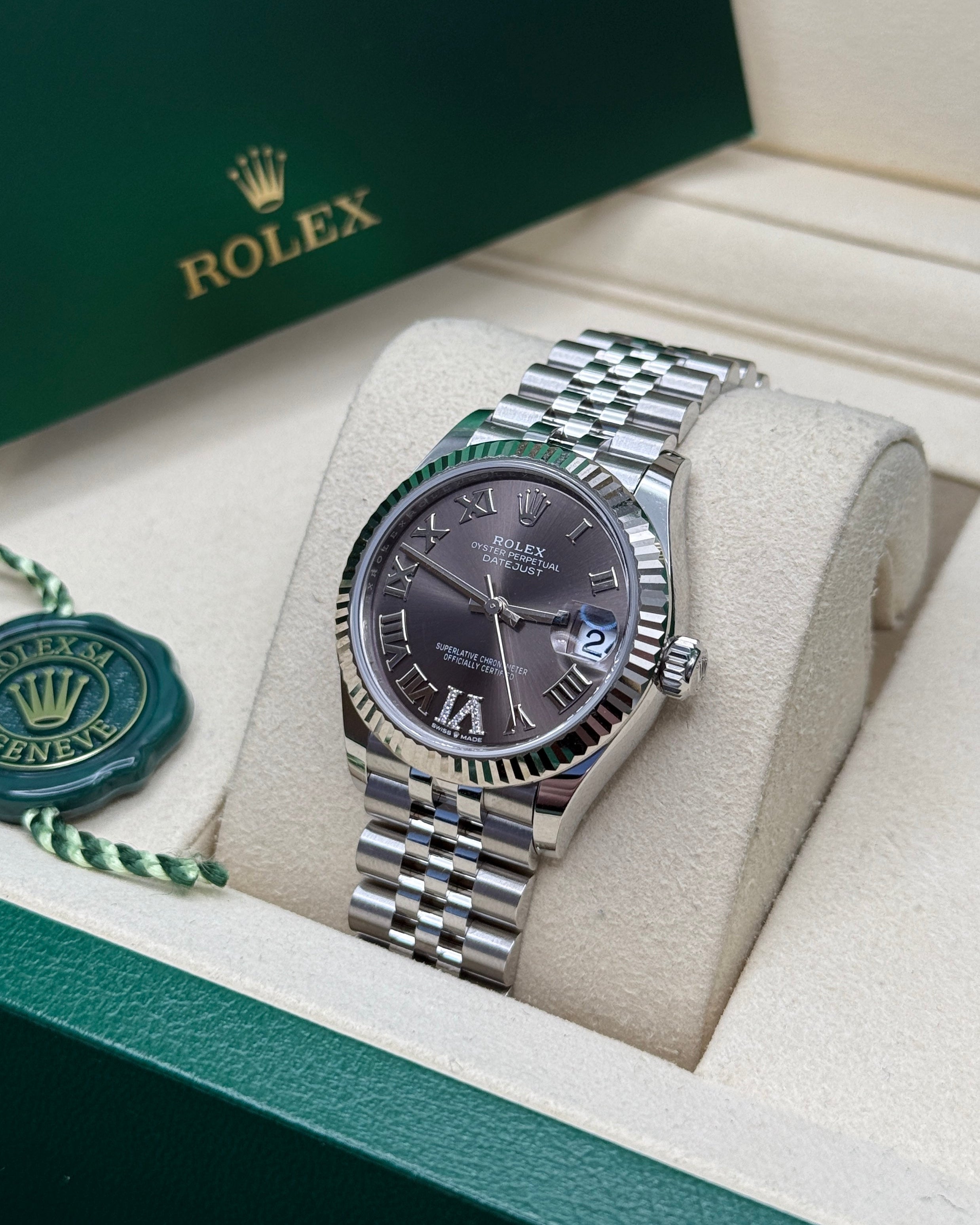 Datejust 31 Dark Grey Roman Diamond Luxury Watch