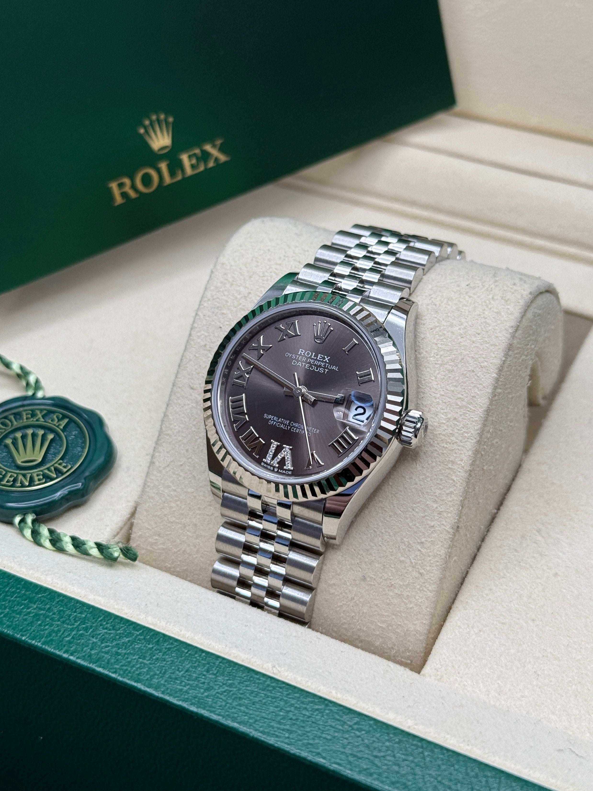 Datejust 31 Dark Grey Roman Diamond Luxury Watch