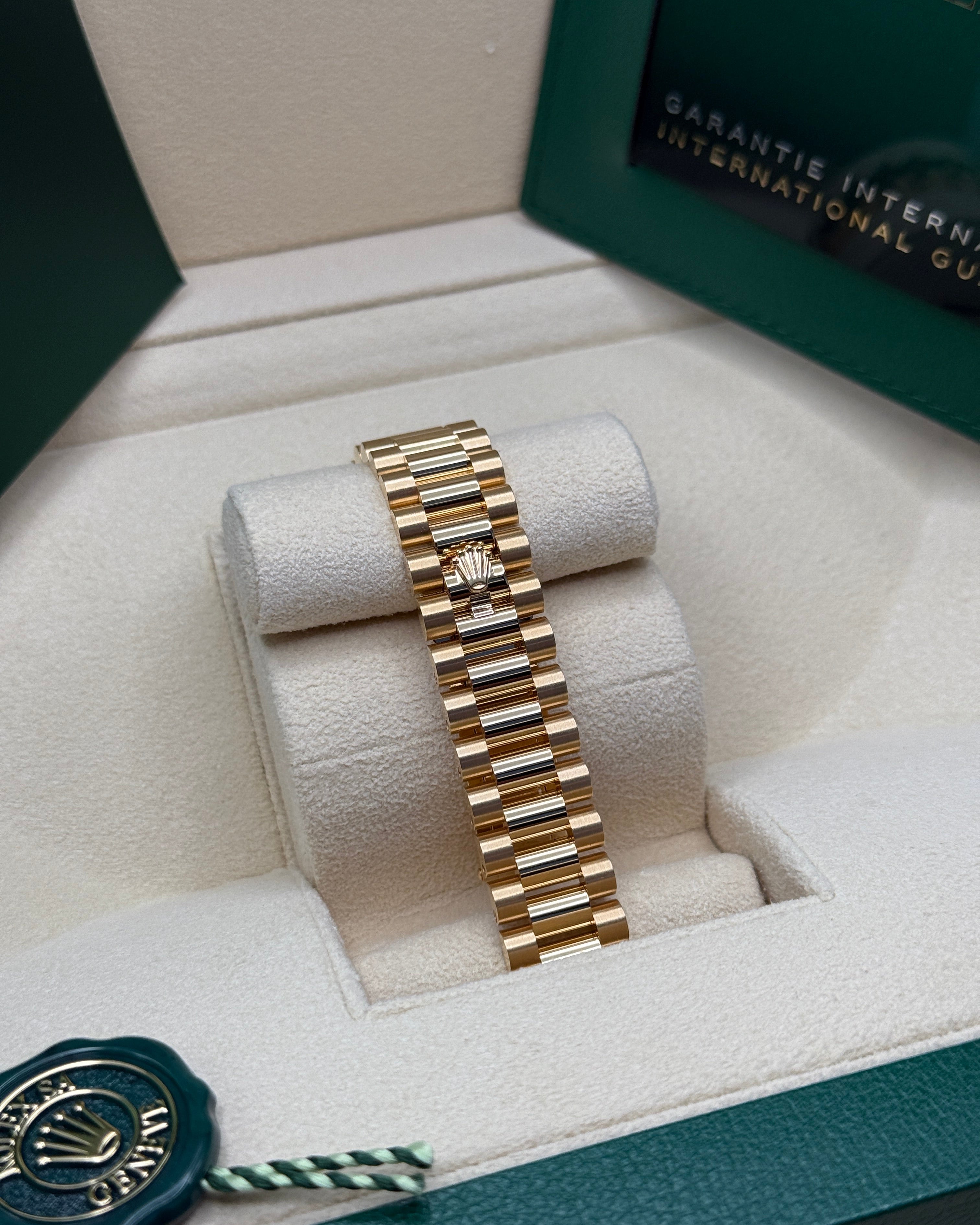 Datejust 31 Yellow Gold Mother of Pearl Diamond Luxury Watch
