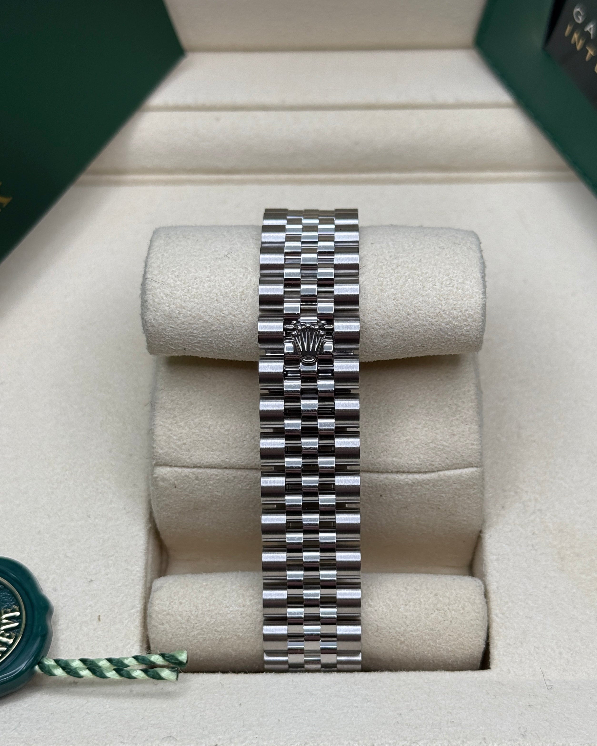 Datejust 31 Aubergine Roman Diamond Luxury Watch