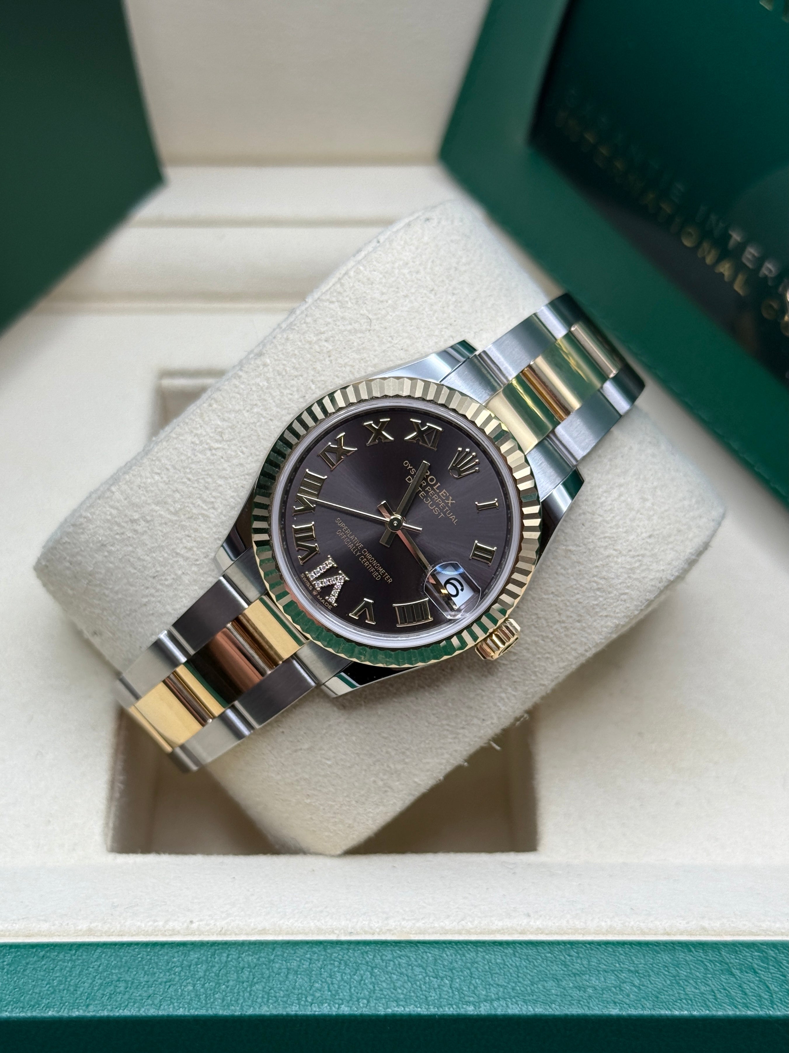 Datejust 31 Yellow Gold Two-Tone Dark Grey Roman Diamond Luxury Watch