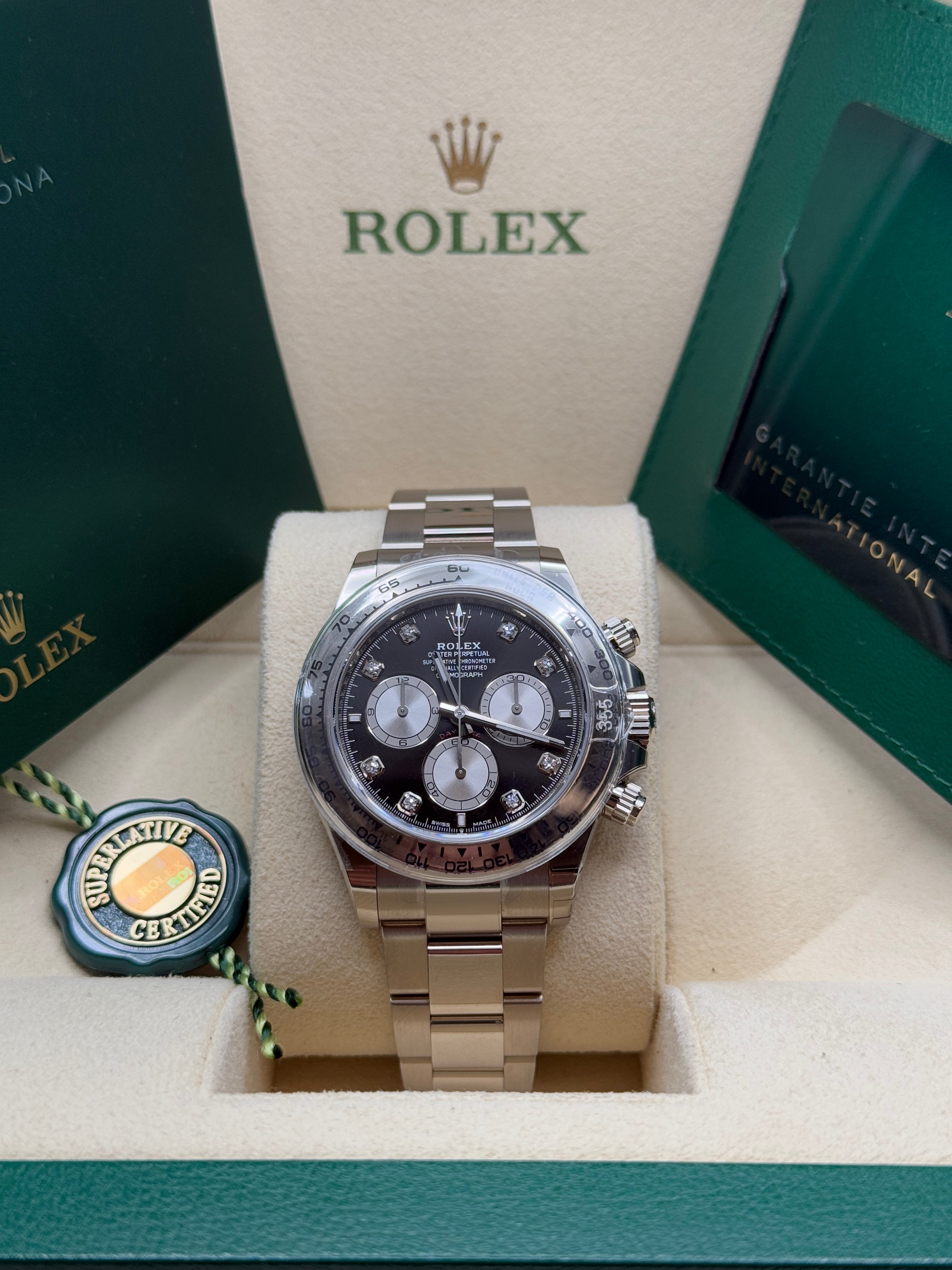 【即決・デイトナロゴ付】DAYTONAブラック★2018年製新品VITOURホワイトレター★ヴィツァー155/65R14付★軽自動車用★4本★デイトナ黒 NEW 2025 Rolex Daytona 40mm 126503 Two-Tone Black Diamond Dial