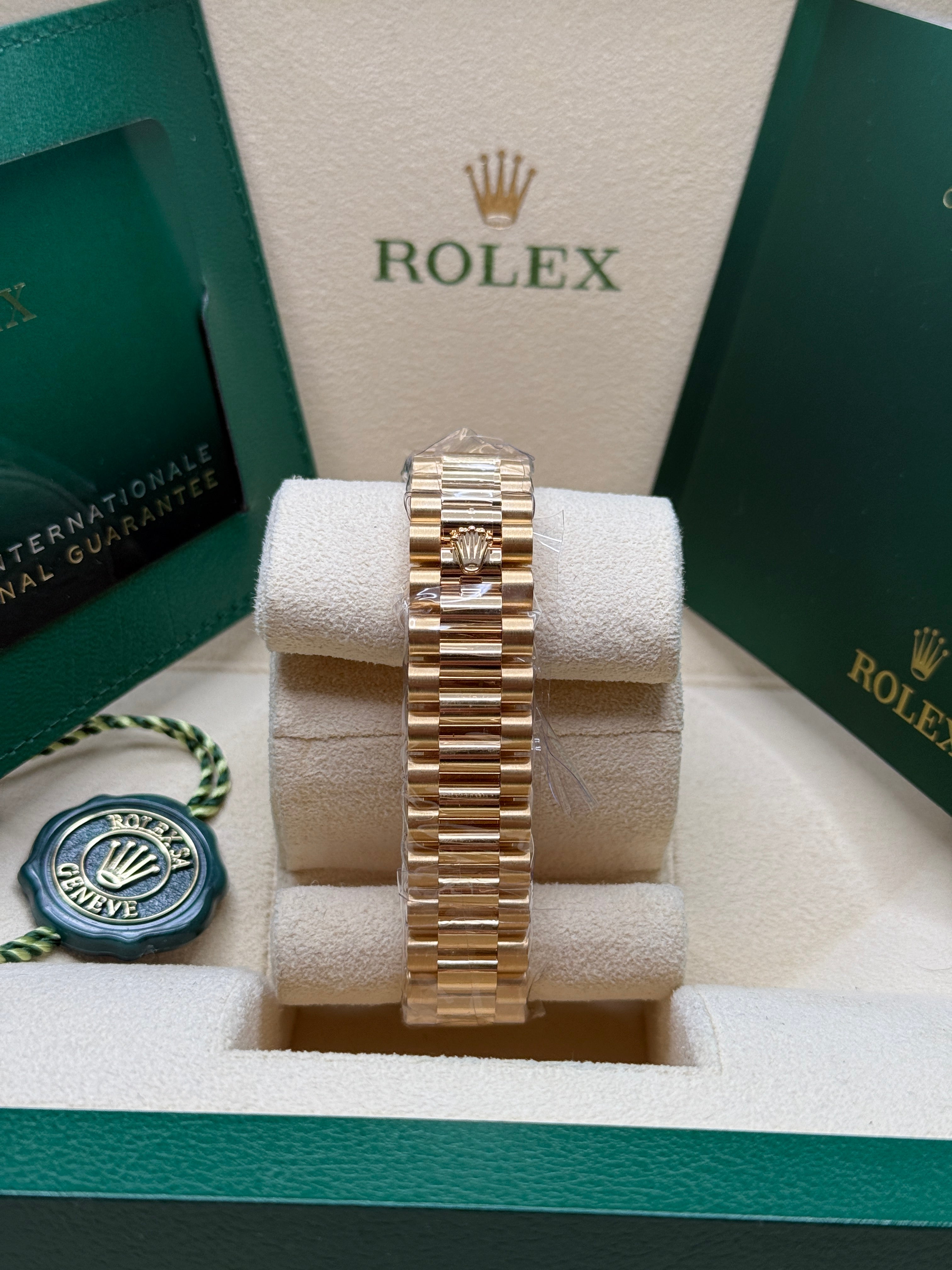 Datejust 31 Yellow Gold Mother of Pearl Diamond Luxury Watch
