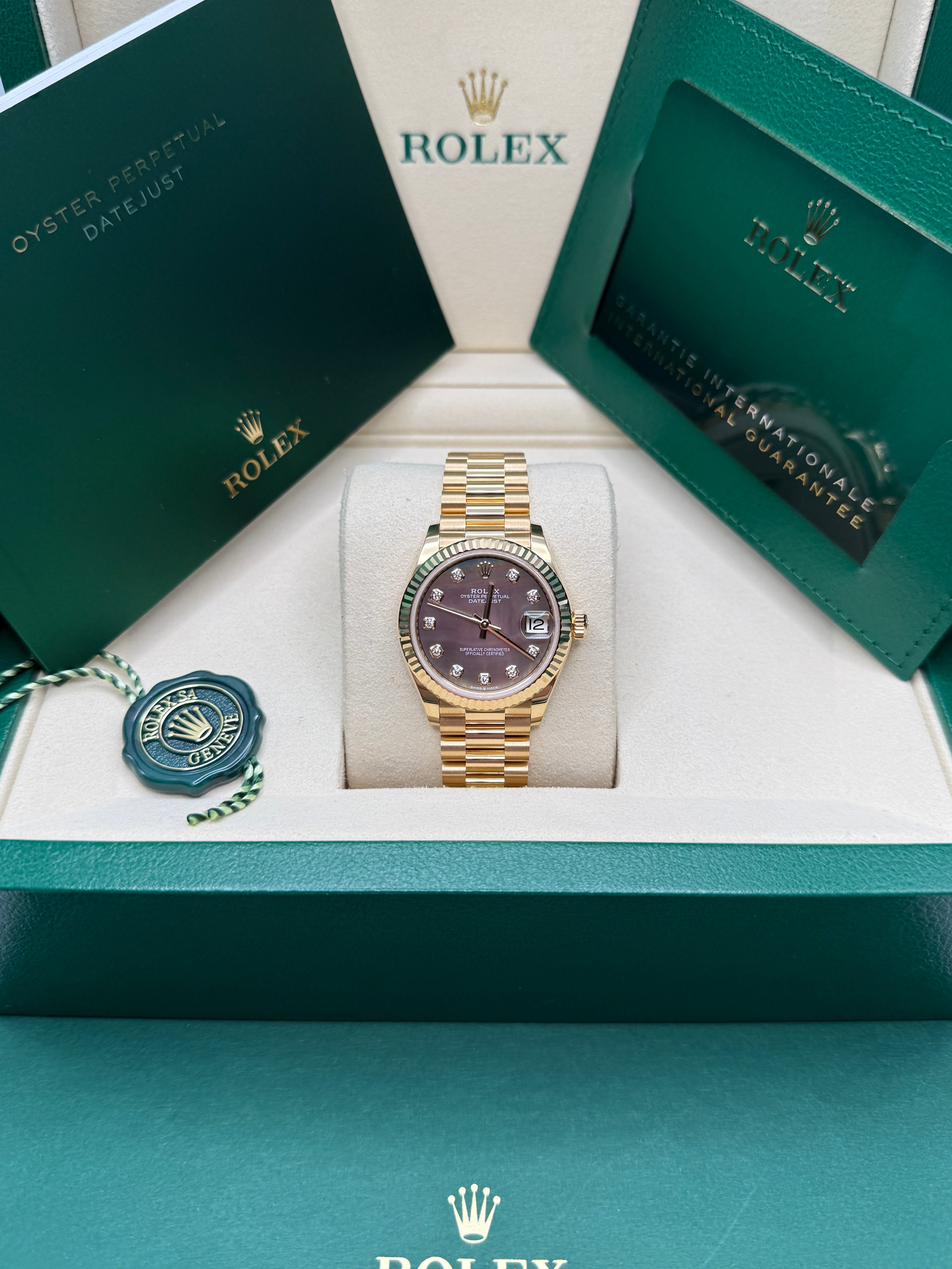 Datejust 31 Yellow Gold Black Mother of Pearl Diamond Luxury Watch