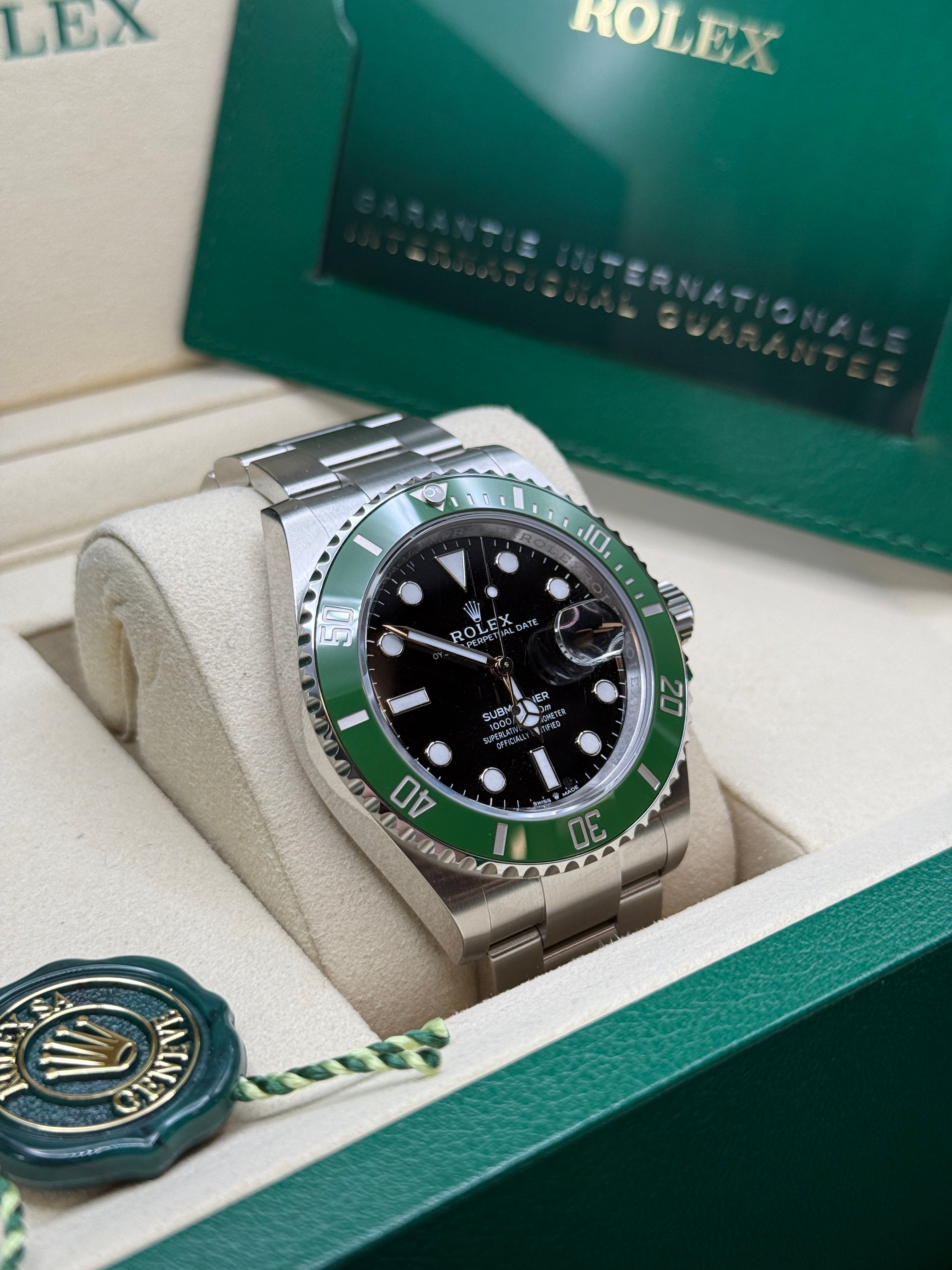 Submariner Date Green Luxury Watch