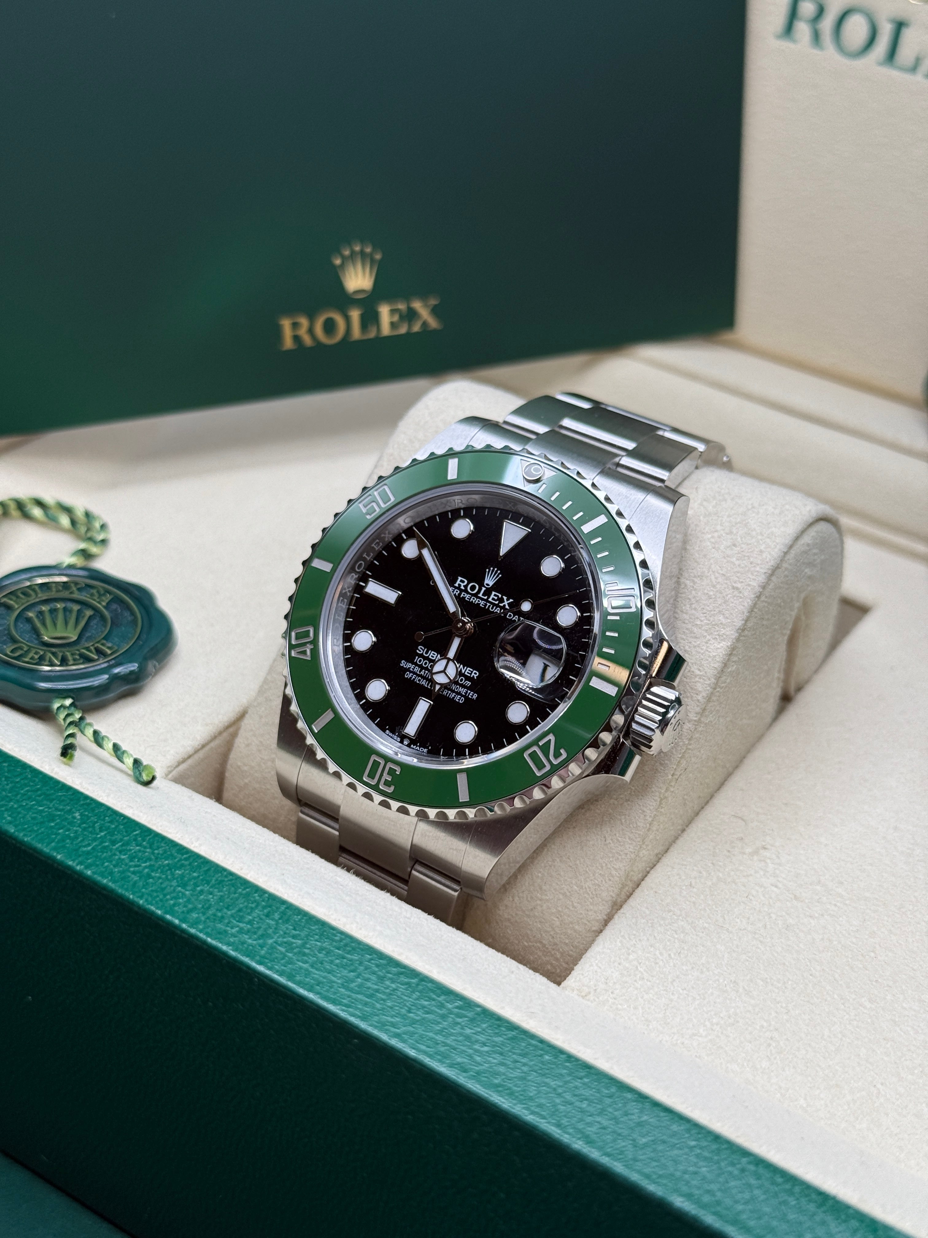 Submariner Date Green Luxury Watch