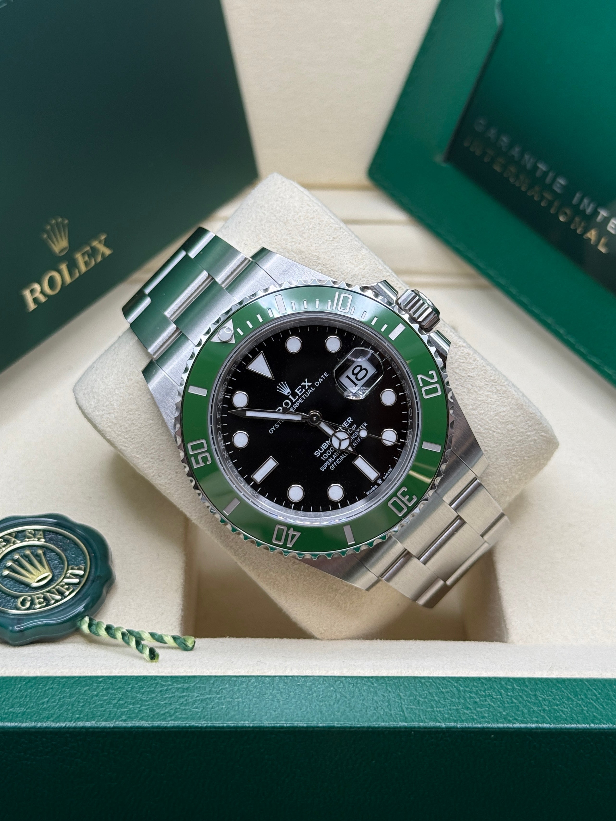Submariner Date Green Luxury Watch