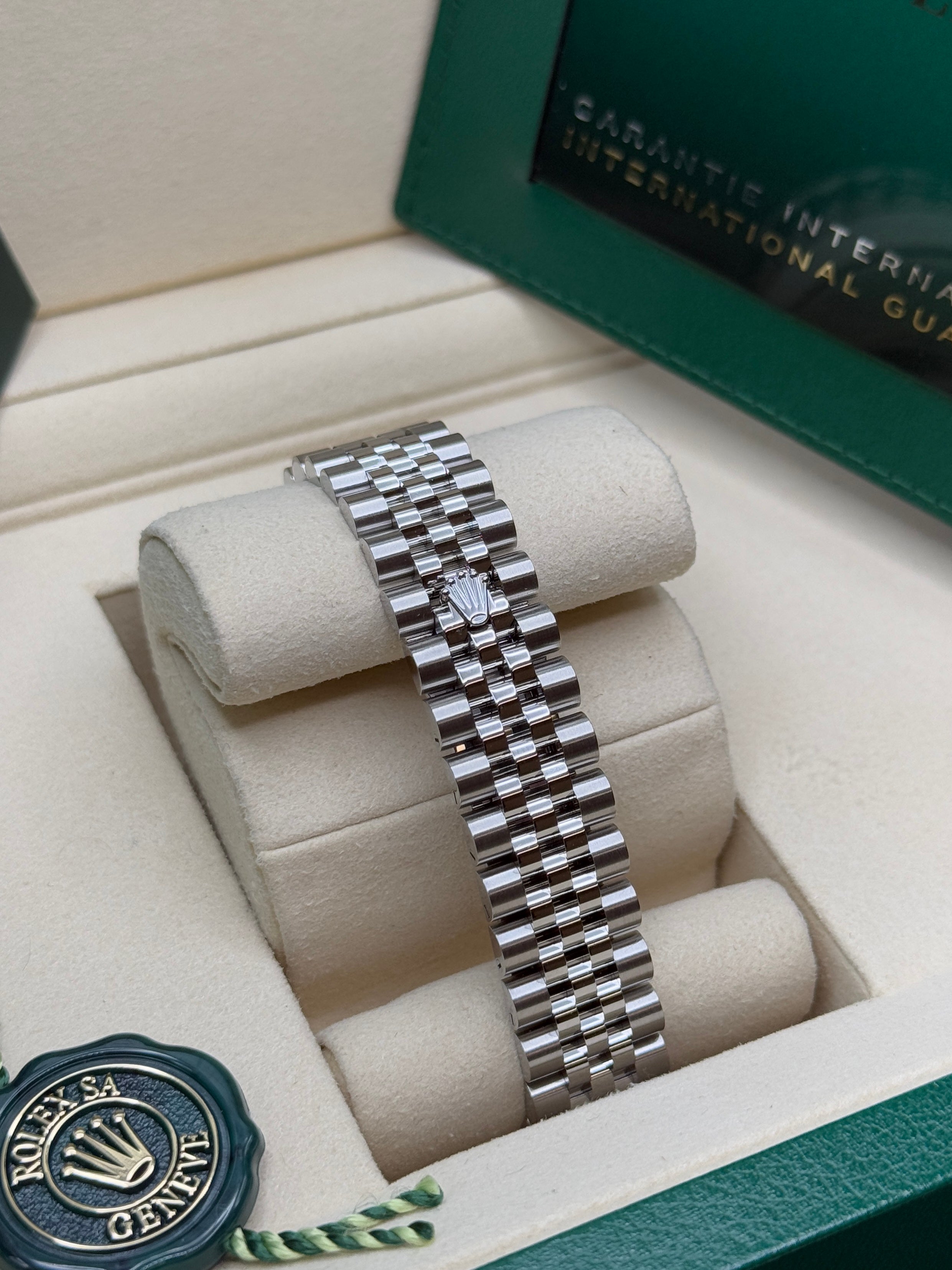 Datejust 31 Azzurro Blue Floral-Motif Diamond Luxury Watch