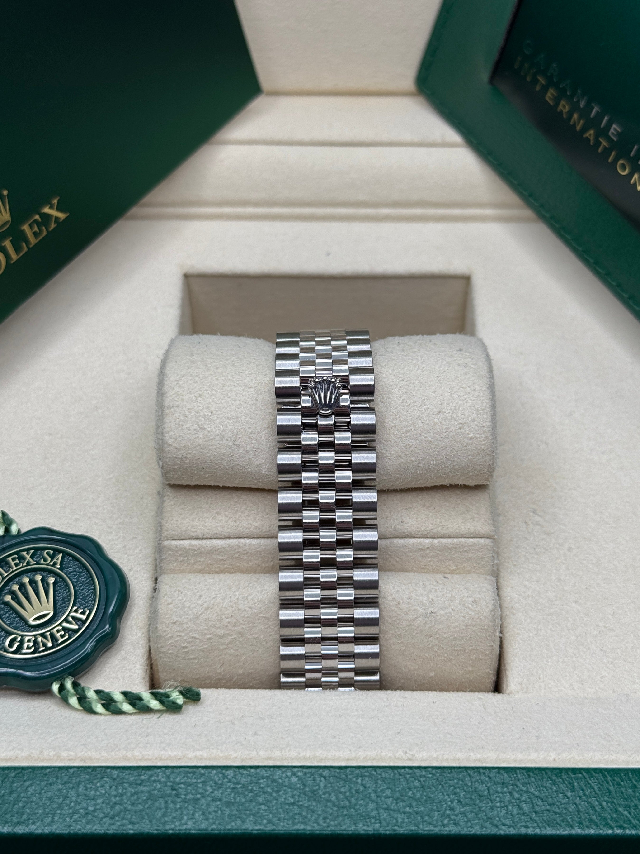 Datejust 31 Pink Diamond Luxury Watch