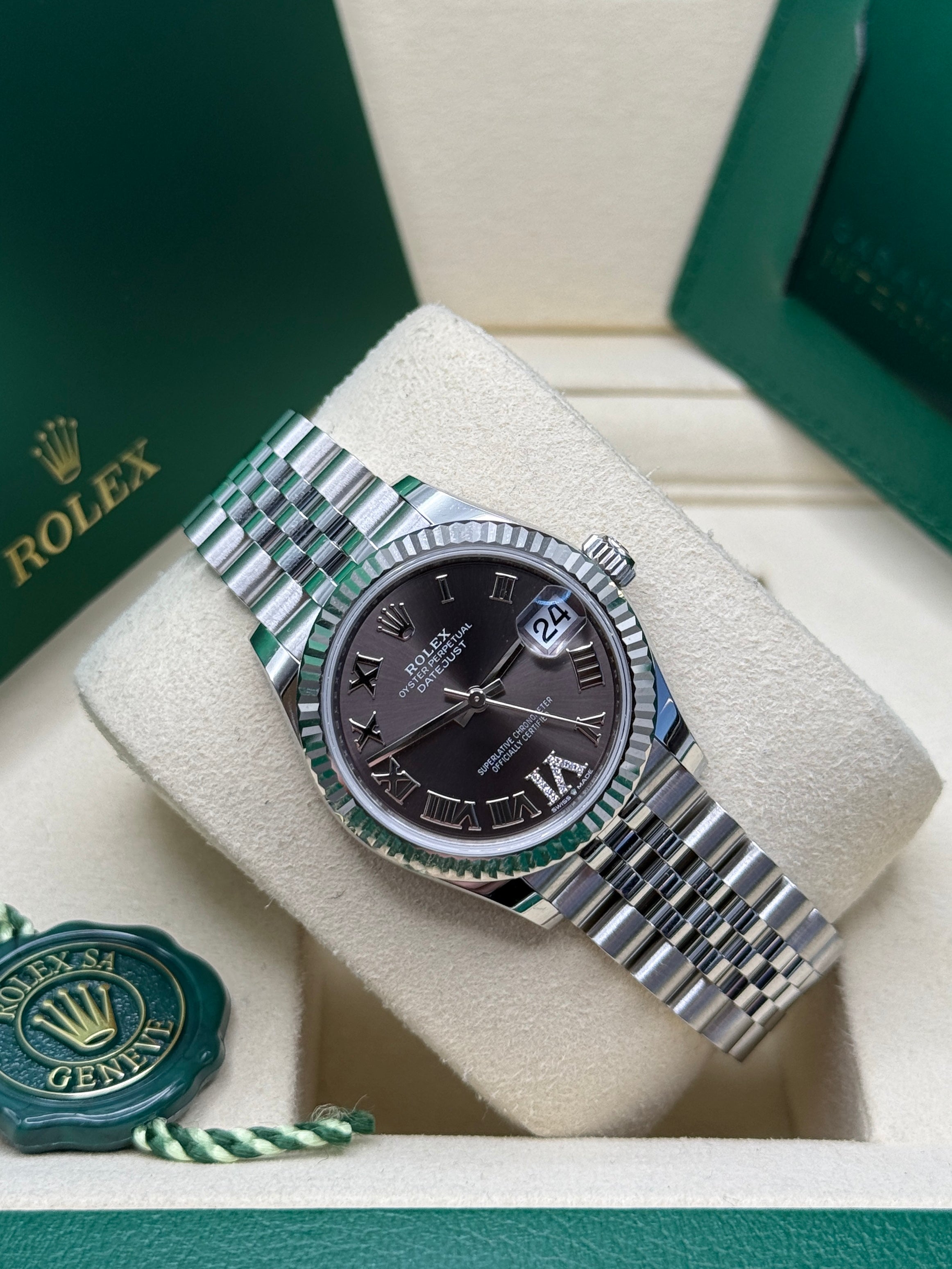 Datejust 31 Dark Grey Roman Diamond Luxury Watch