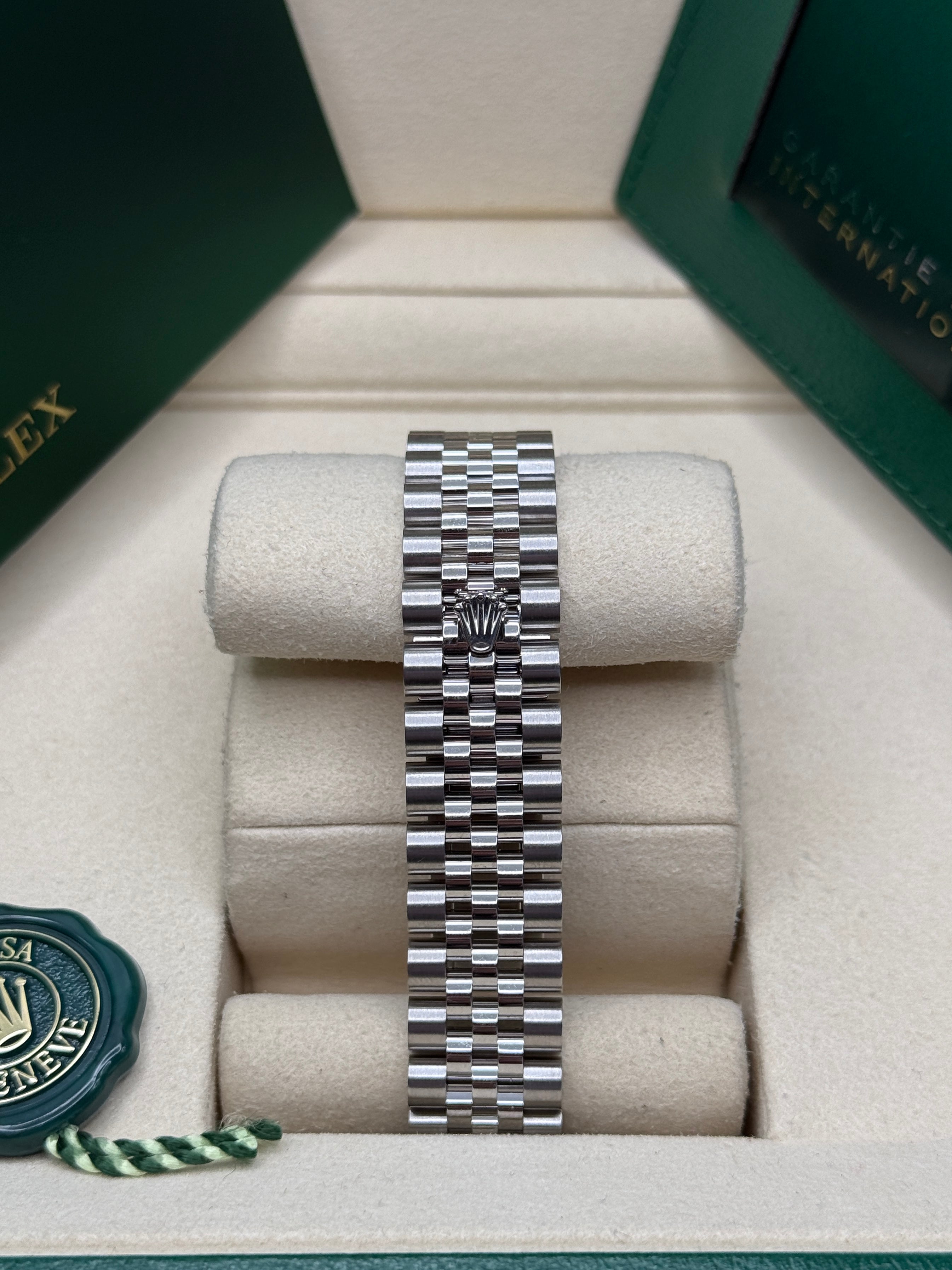 Datejust 31 Dark Grey Roman Diamond Luxury Watch